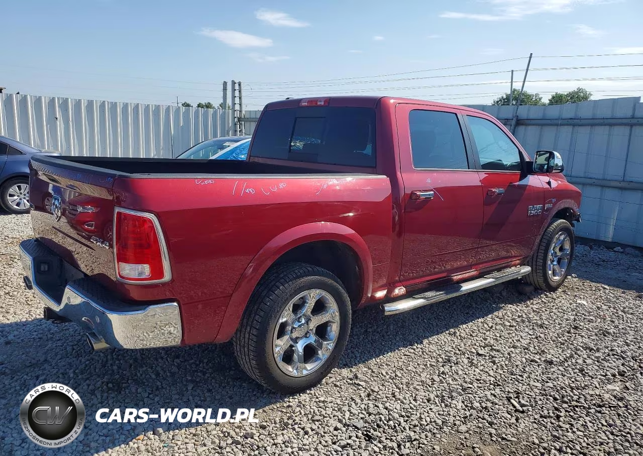 2015 Ram 1500 Laramie VIN:1C6RR7NT5FS677459 - 3