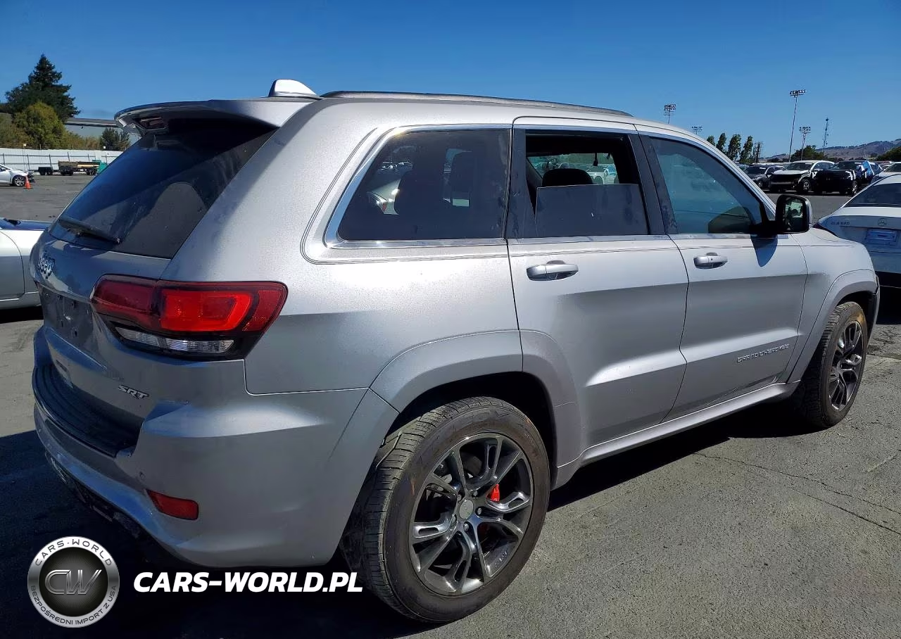 2015 Jeep Grand Cherokee Srt-8 VIN:1C4RJFDJ7FC898632 - 3