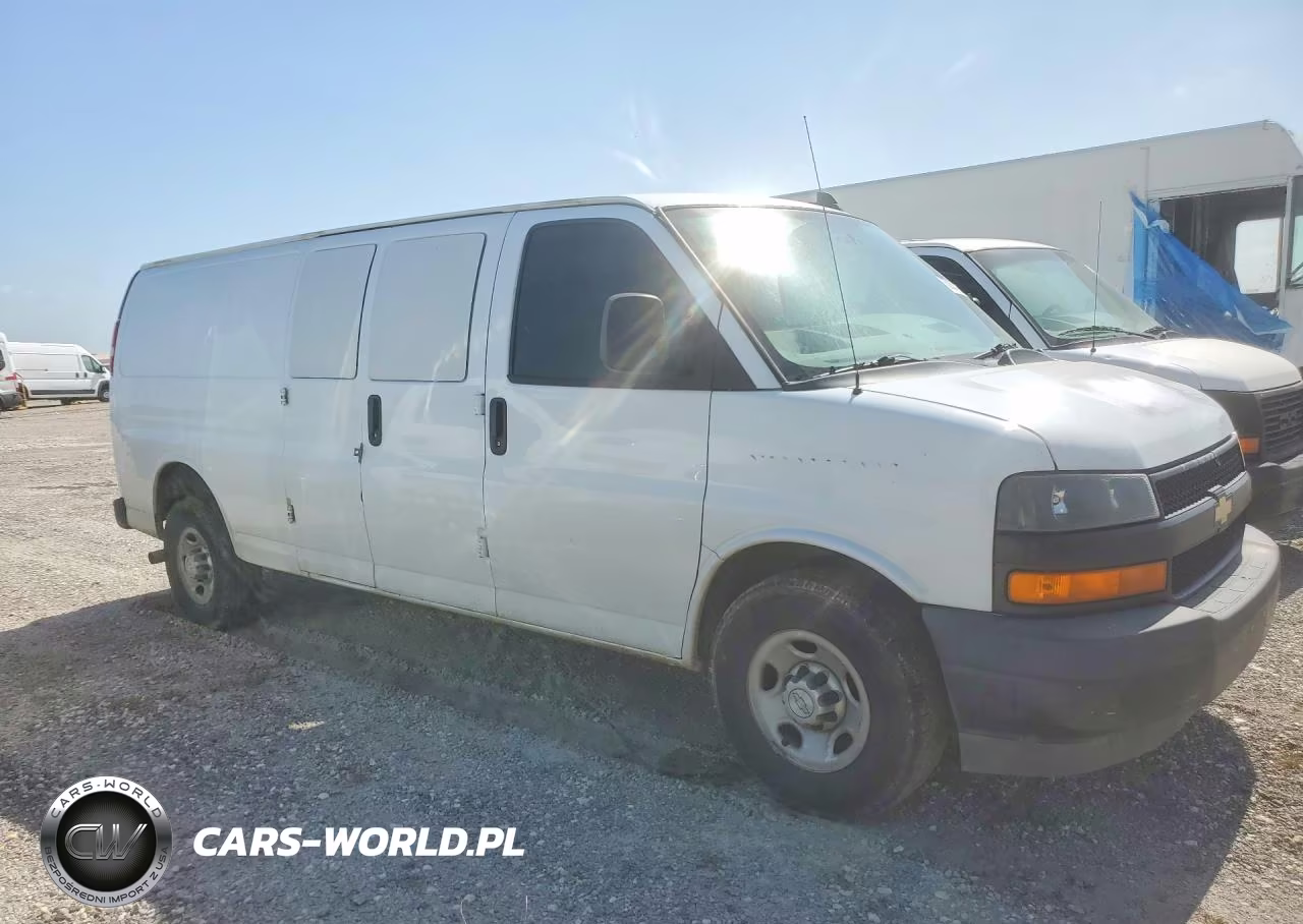 2018 Chevrolet Express 3500 Delivery Van VIN:1GCZGHFG0J1228341 - 4