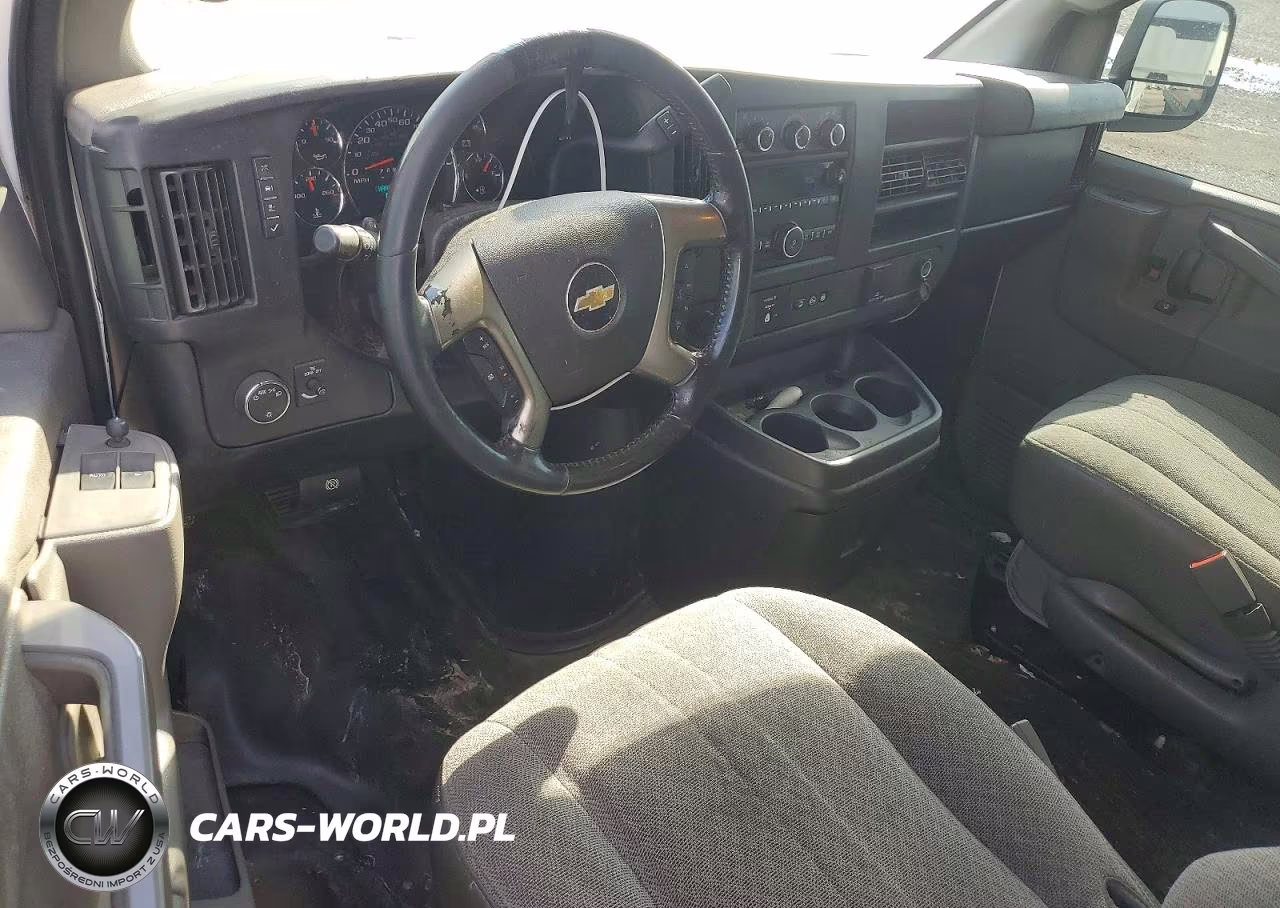 2018 Chevrolet Express 3500 Delivery Van VIN:1GCZGHFG0J1228341 - 8