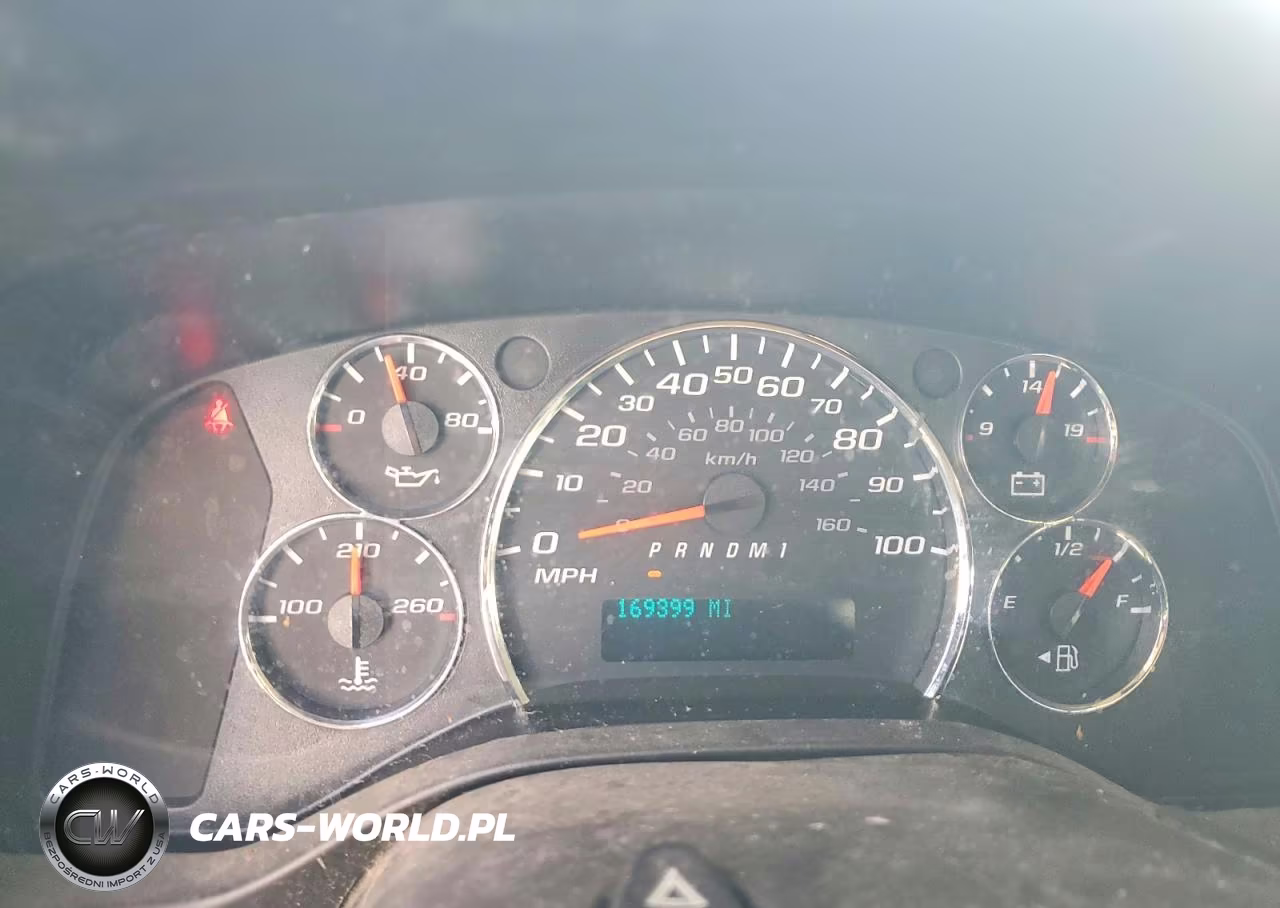2018 Chevrolet Express 3500 Delivery Van VIN:1GCZGHFG0J1228341 - 9
