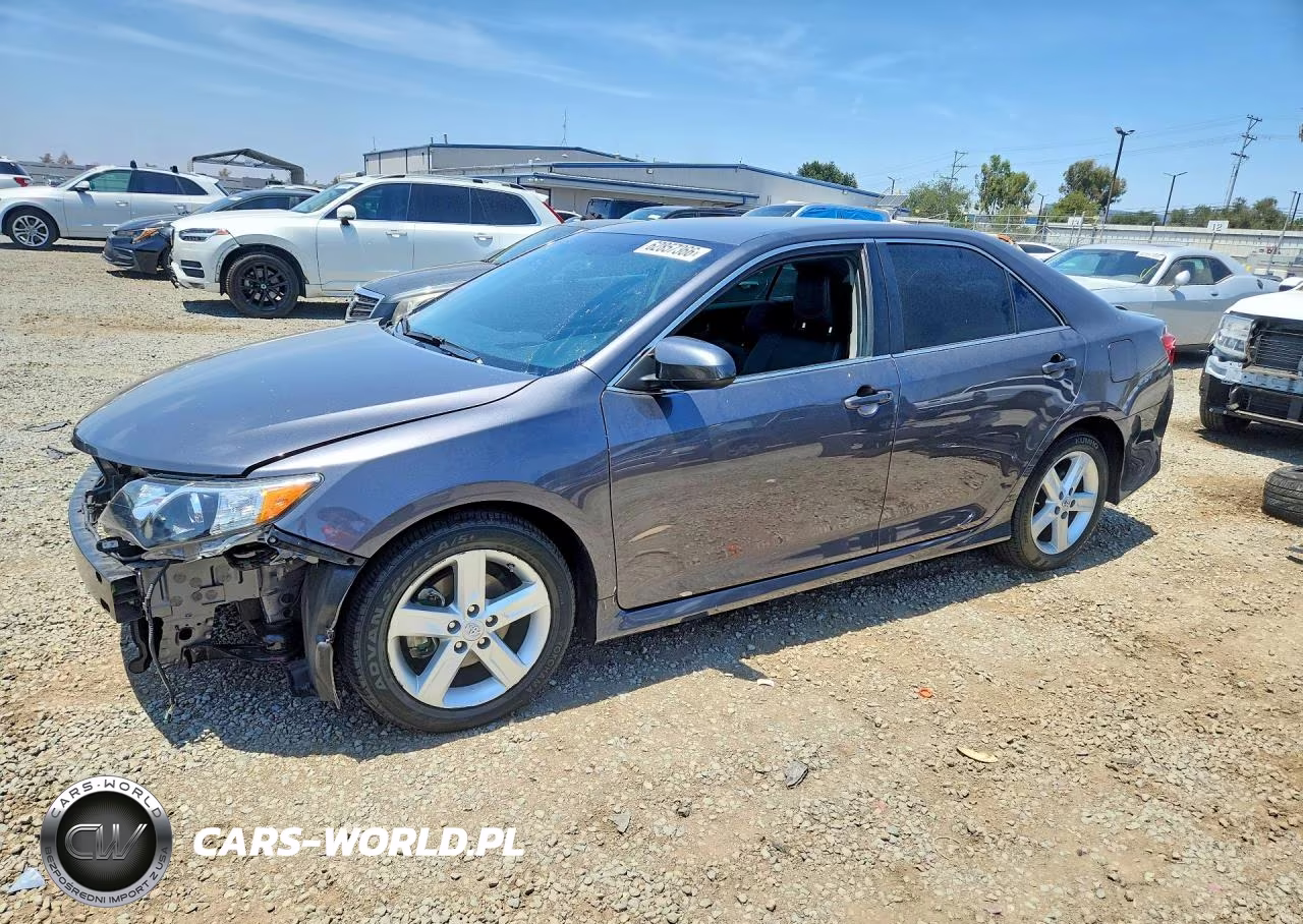 2013 Toyota Camry Se – zdjęcie 1 z 13