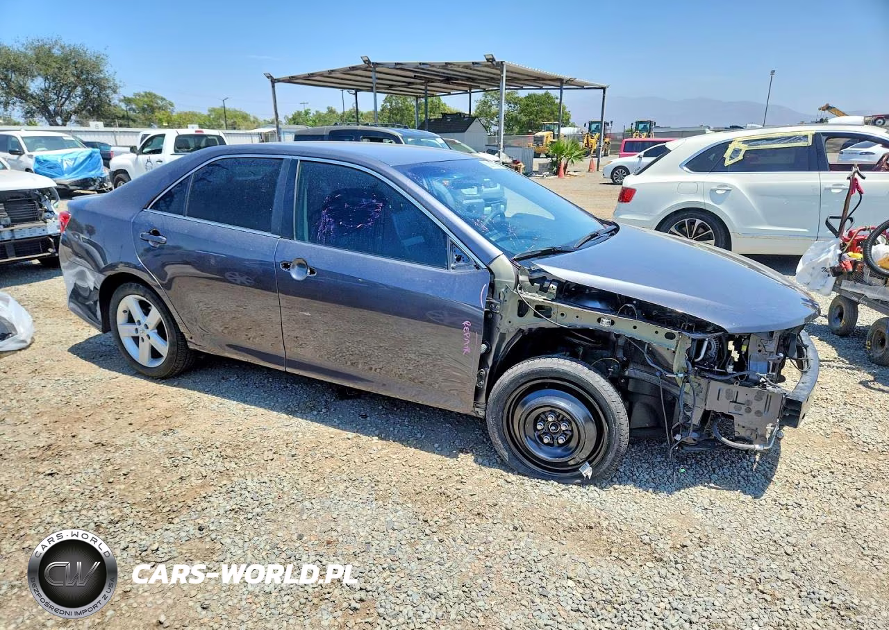 2013 Toyota Camry Se VIN:4T1BF1FK4DU261941 - 4