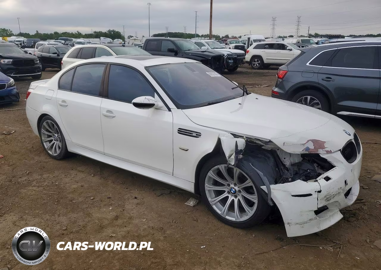 2008 BMW M5 VIN:WBSNB935X8CX09484 - 4