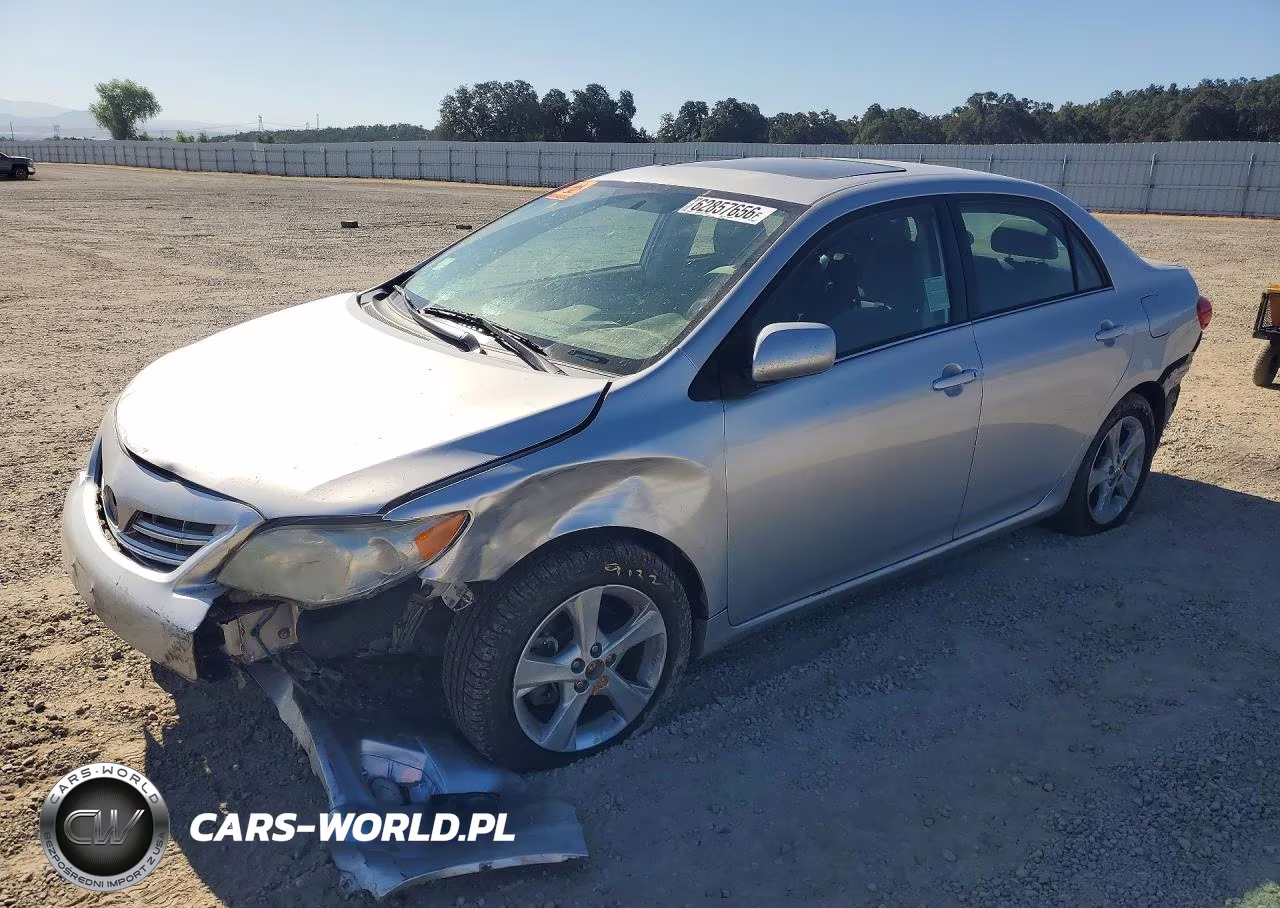 2013 Toyota Corolla Le – zdjęcie 1 z 12