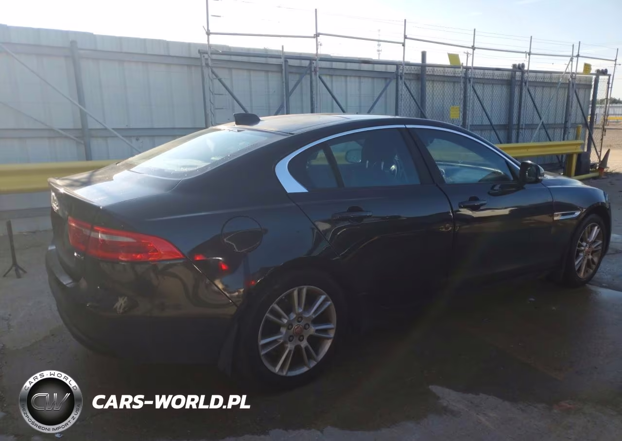 2017 Jaguar Xe Premium VIN:SAJAD4BN8HA952227 - 3