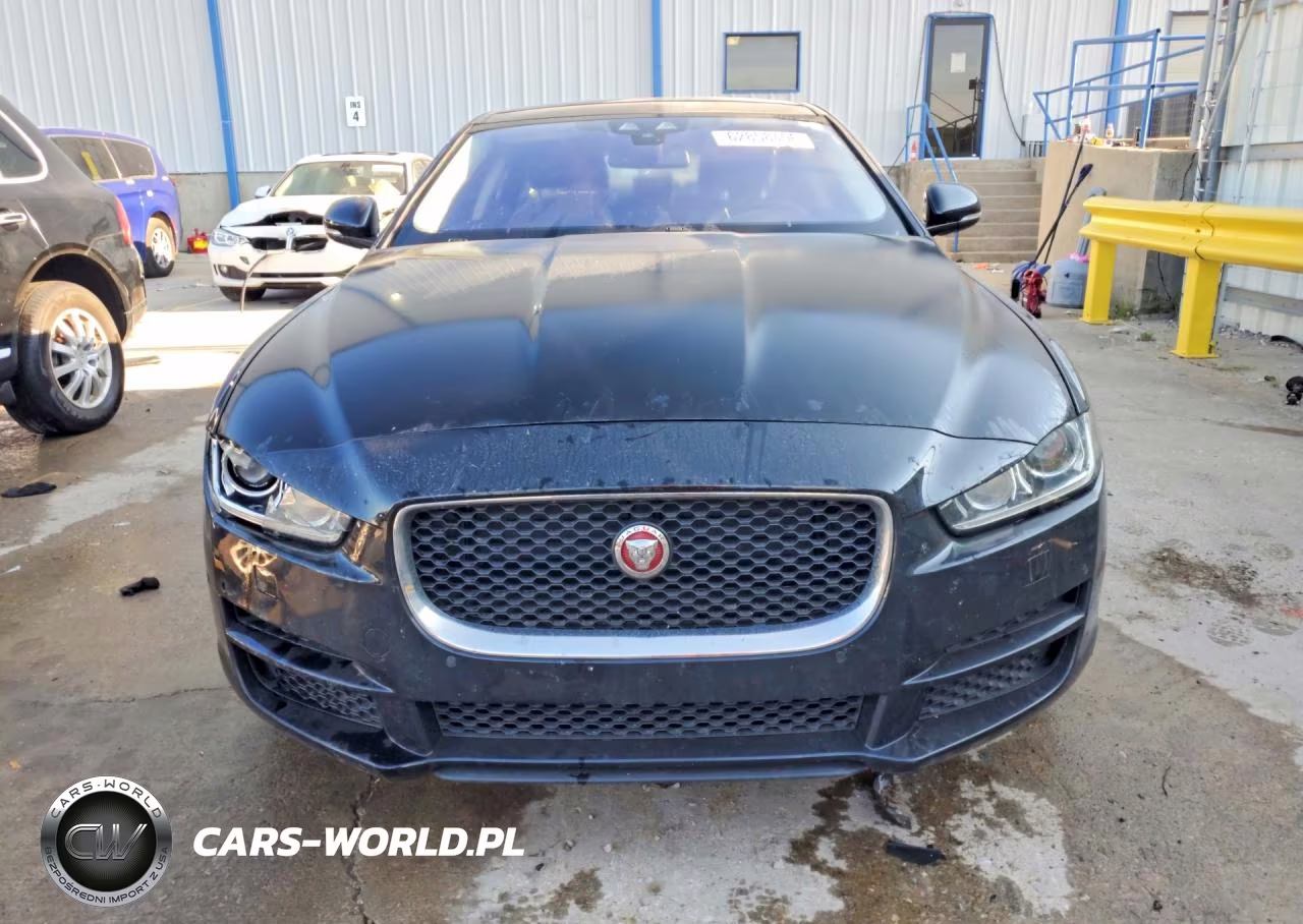 2017 Jaguar Xe Premium VIN:SAJAD4BN8HA952227 - 5