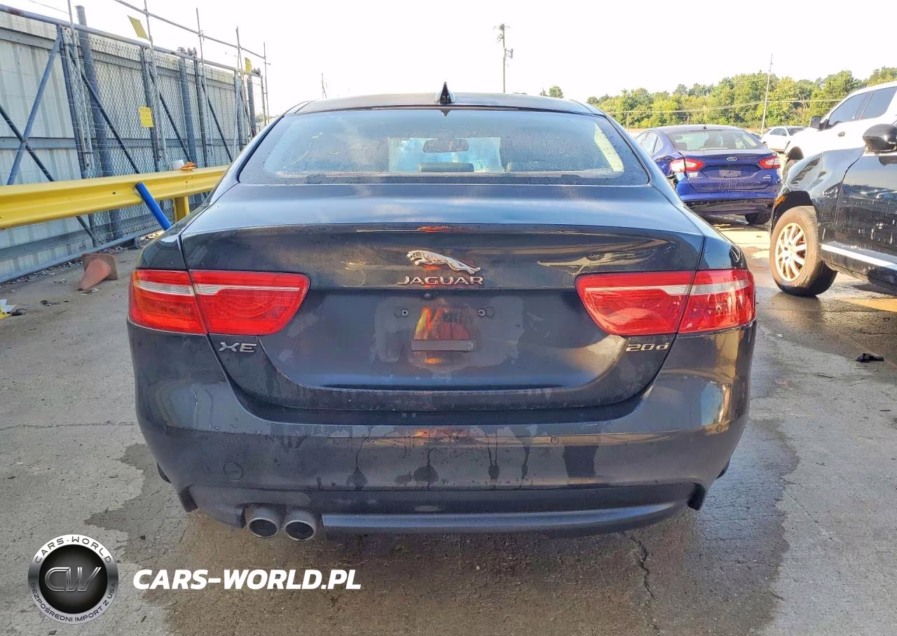 2017 Jaguar Xe Premium VIN:SAJAD4BN8HA952227 - 6