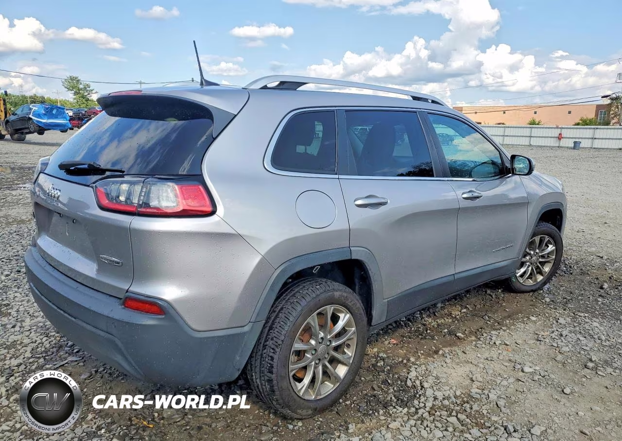 2020 Jeep Cherokee Latitude Plus VIN:1C4PJMLB5LD548699 - 3