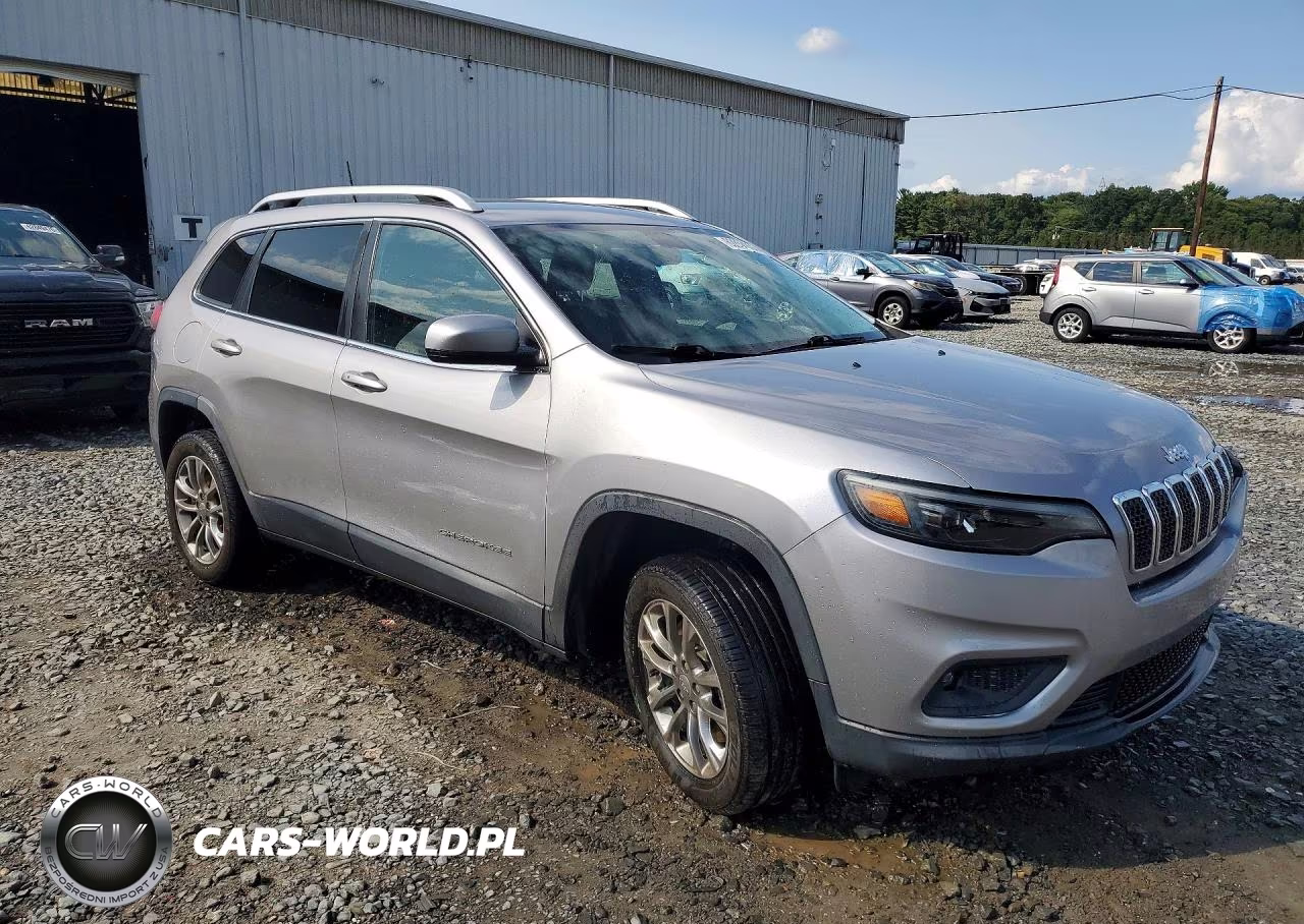 2020 Jeep Cherokee Latitude Plus VIN:1C4PJMLB5LD548699 - 4