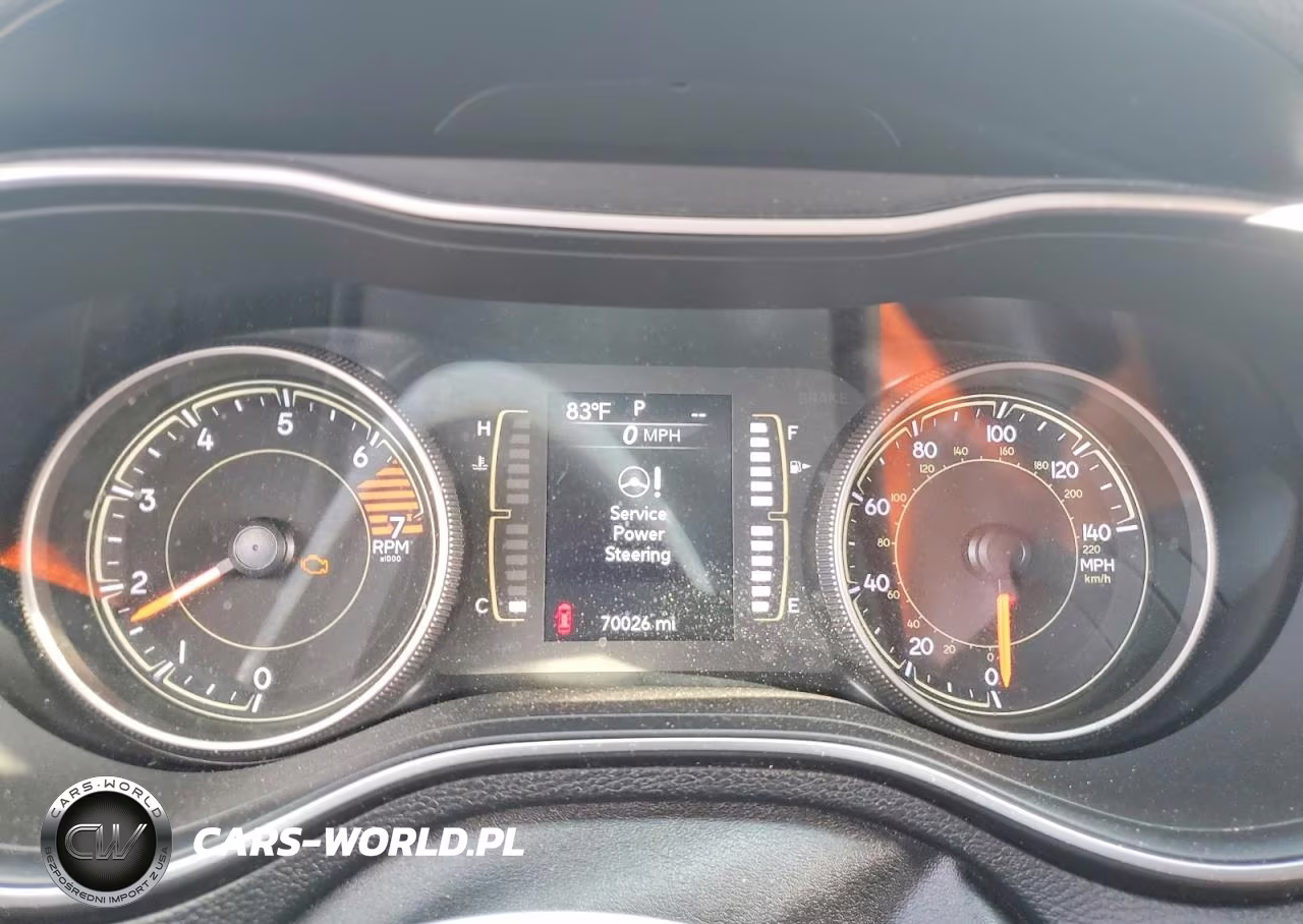 2020 Jeep Cherokee Latitude Plus VIN:1C4PJMLB5LD548699 - 9