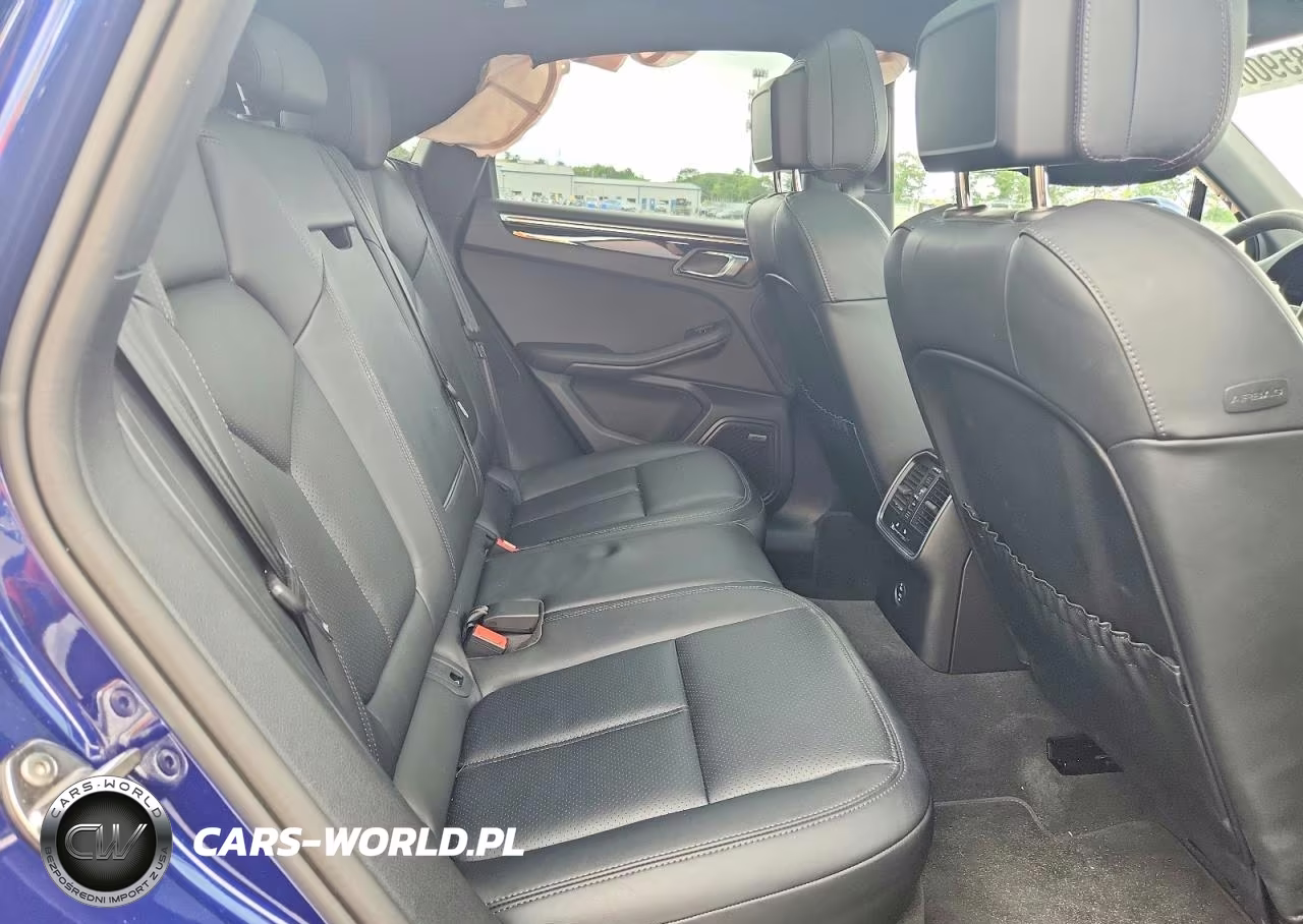 2025 Porsche Macan Base VIN:WP1AA2A58SLB03318 - 11
