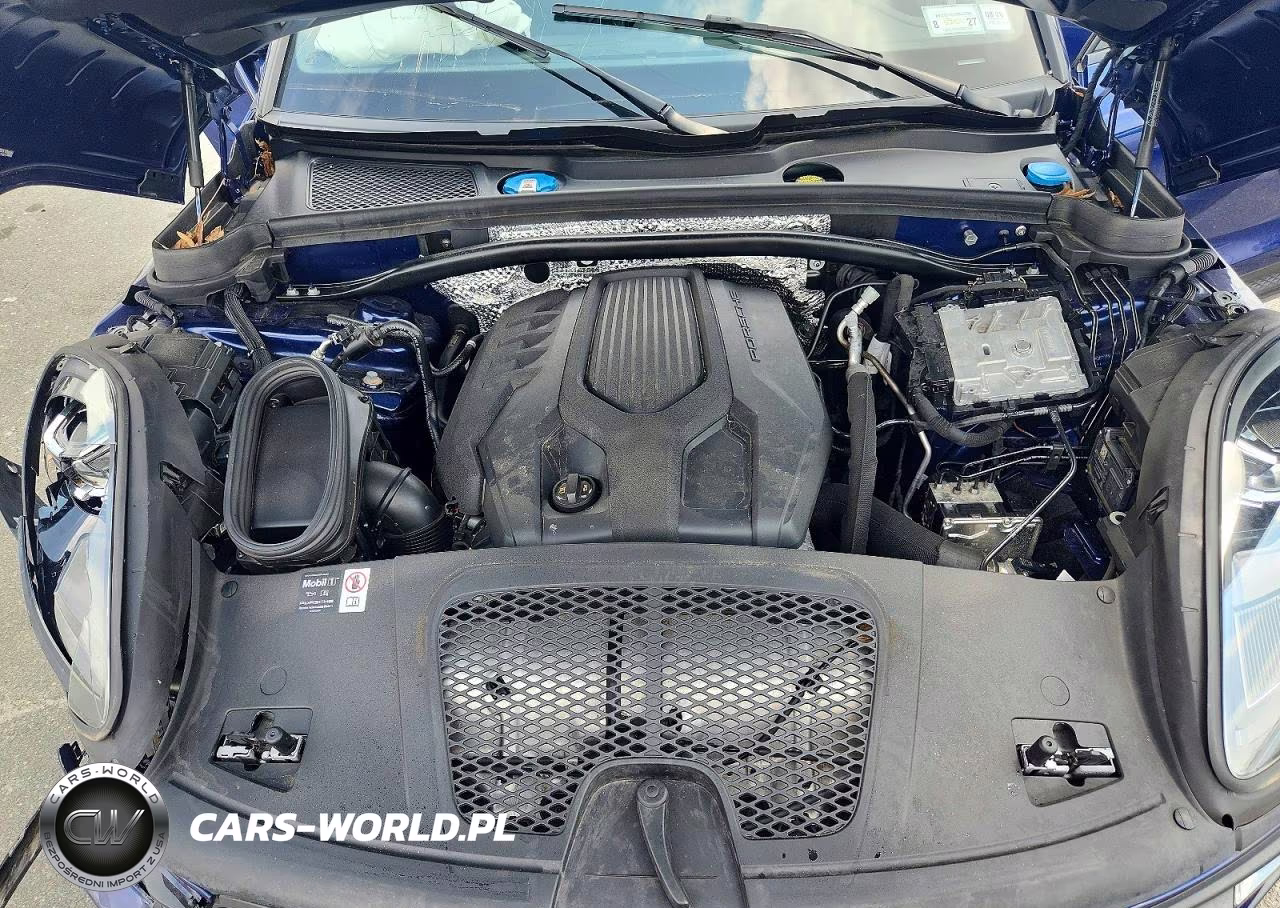 2025 Porsche Macan Base VIN:WP1AA2A58SLB03318 - 12