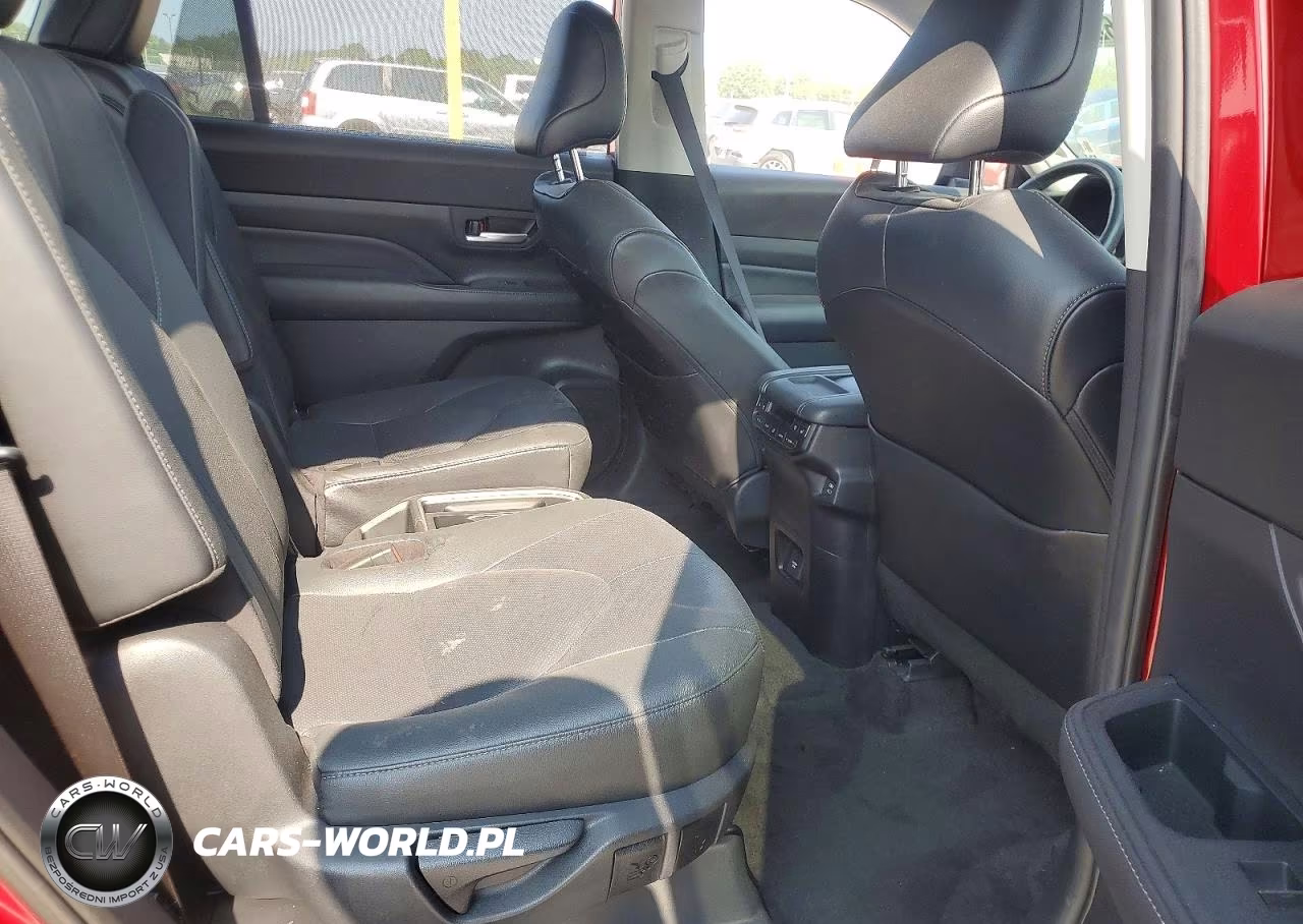 2024 Toyota Grand Highlander VIN:5TDAAAB52RS006814 - 11