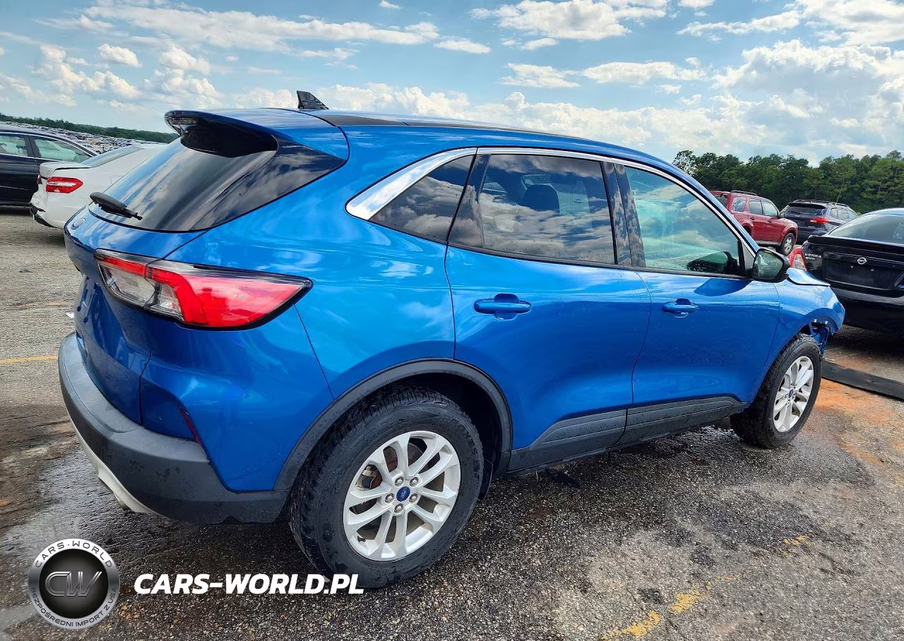 2020 Ford Escape Se VIN:1FMCU0G65LUA11399 - 3