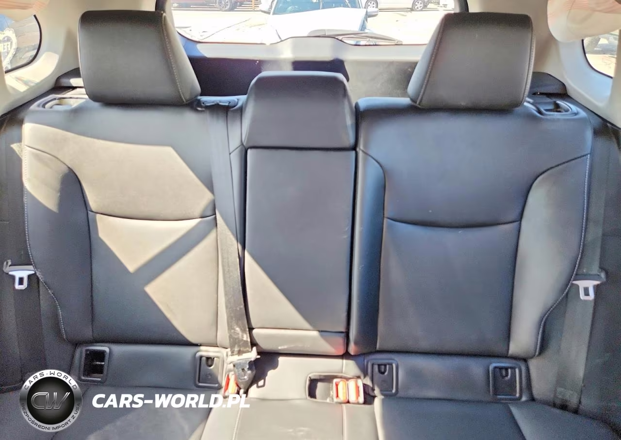 2023 Toyota Corolla Cross Xle VIN:7MUDAABG4PV064795 - 10