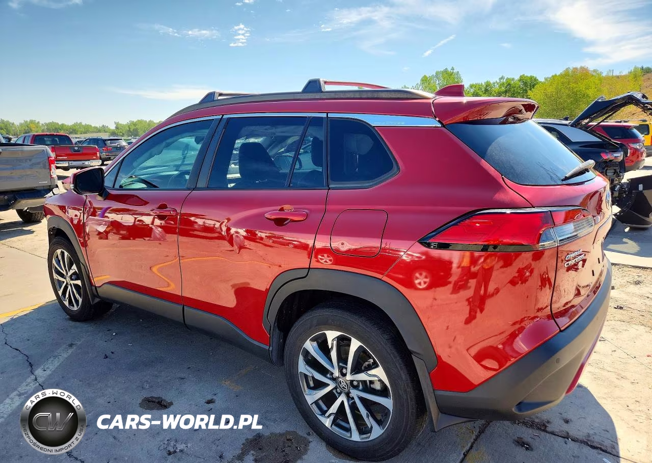 2023 Toyota Corolla Cross Xle VIN:7MUDAABG4PV064795 - 2