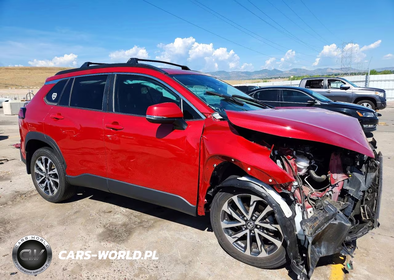 2023 Toyota Corolla Cross Xle VIN:7MUDAABG4PV064795 - 4