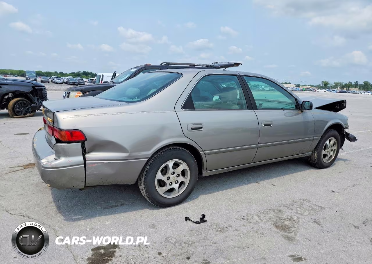 1998 Toyota Camry Le VIN:4T1BG22K1WU310170 - 3