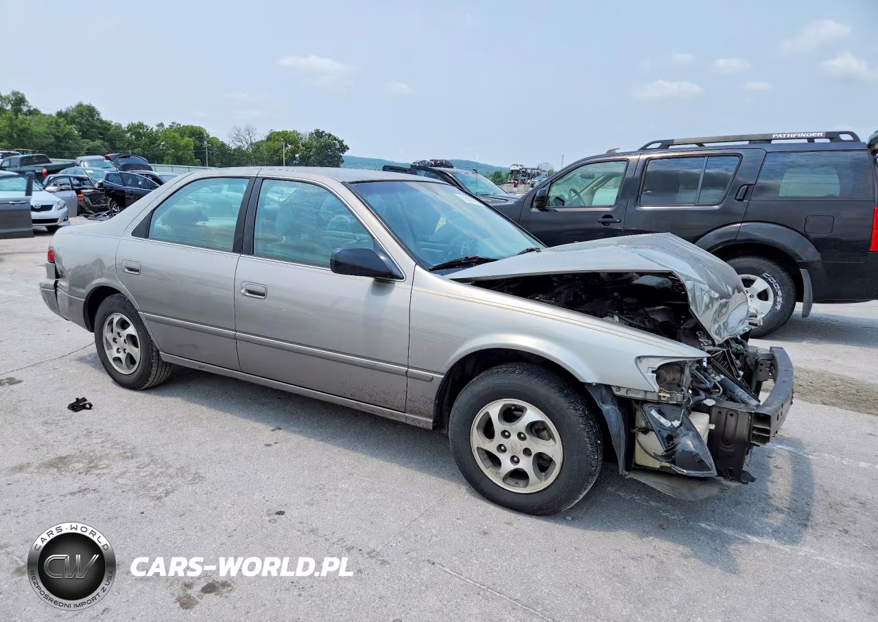 1998 Toyota Camry Le VIN:4T1BG22K1WU310170 - 4
