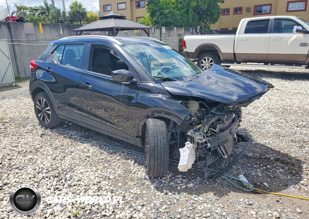 2018 Nissan Kicks Sv VIN:3N1CP5CU3JL509110 - 4