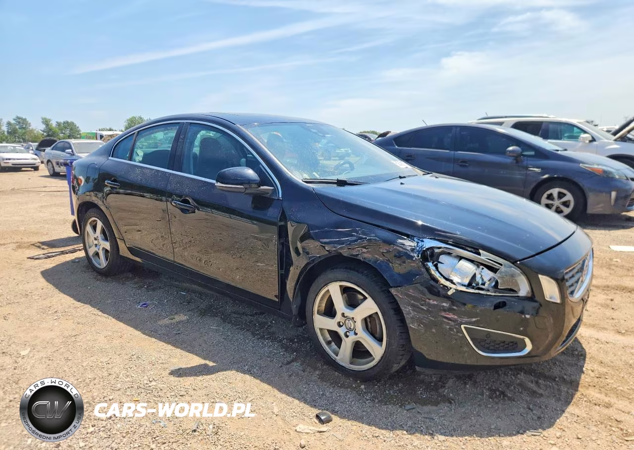 2013 Volvo S60 T5 VIN:YV1612FH3D2175556 - 4