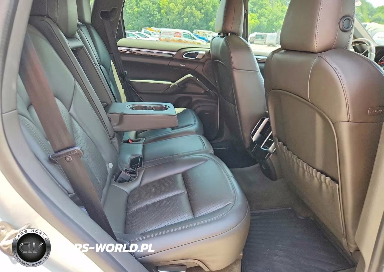 2018 Porsche Cayenne VIN:WP1AA2A27JKA01793 - 11