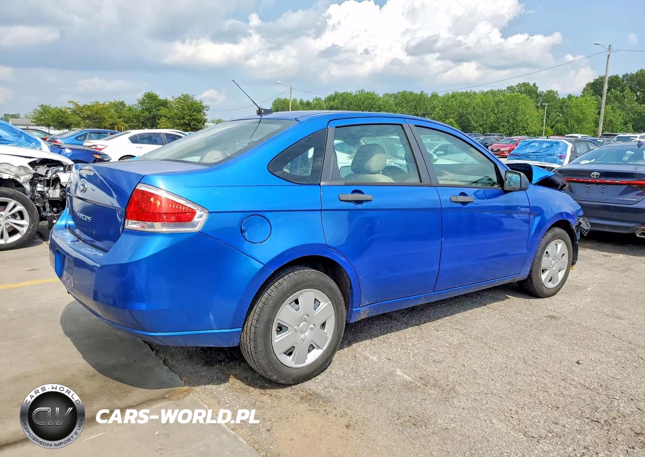 2010 Ford Focus S VIN:1FAHP3EN7AW295560 - 3