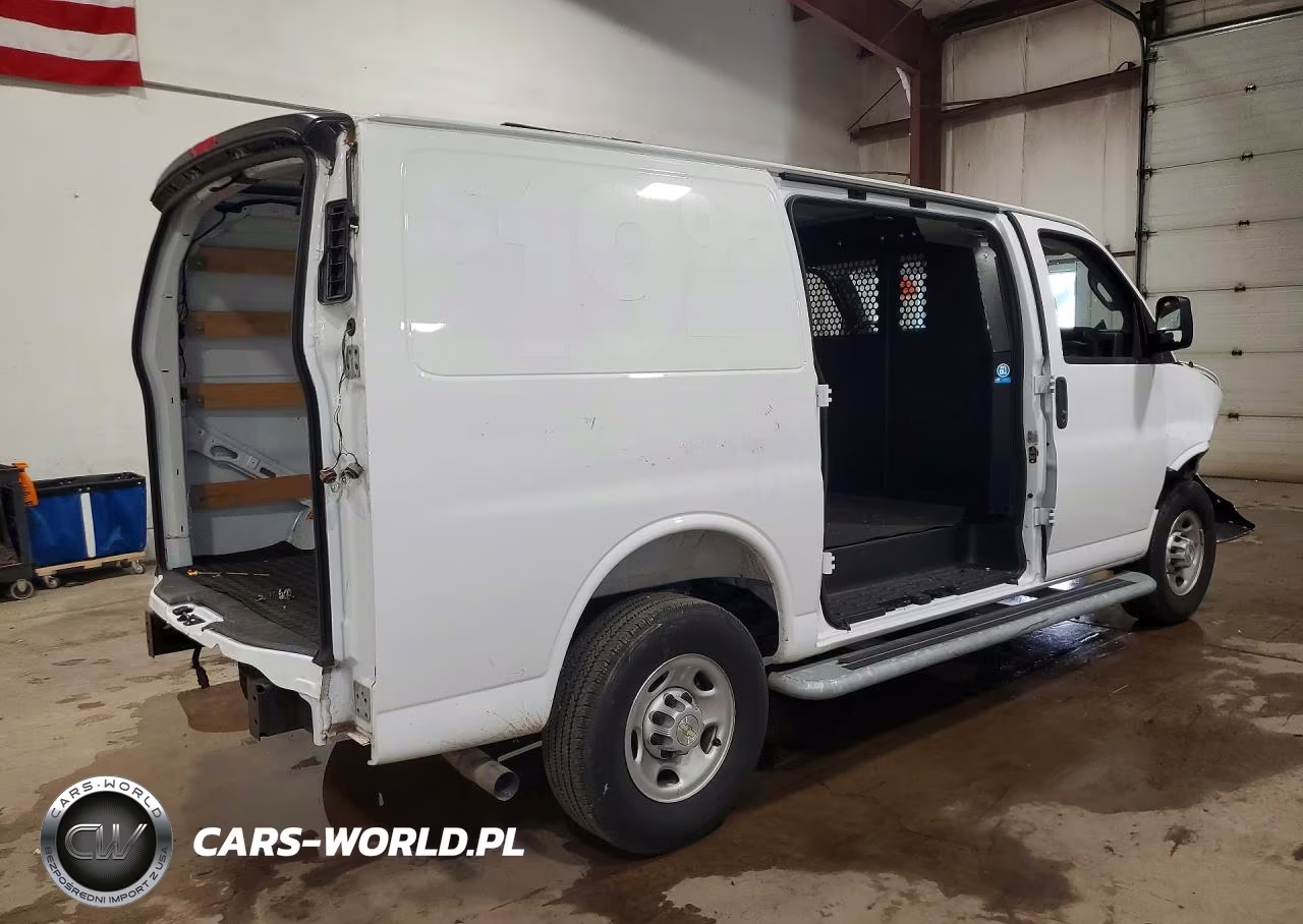 2025 Chevrolet Express 2500 Cargo Delivery Van VIN:1GCWGAFP1S1159798 - 3