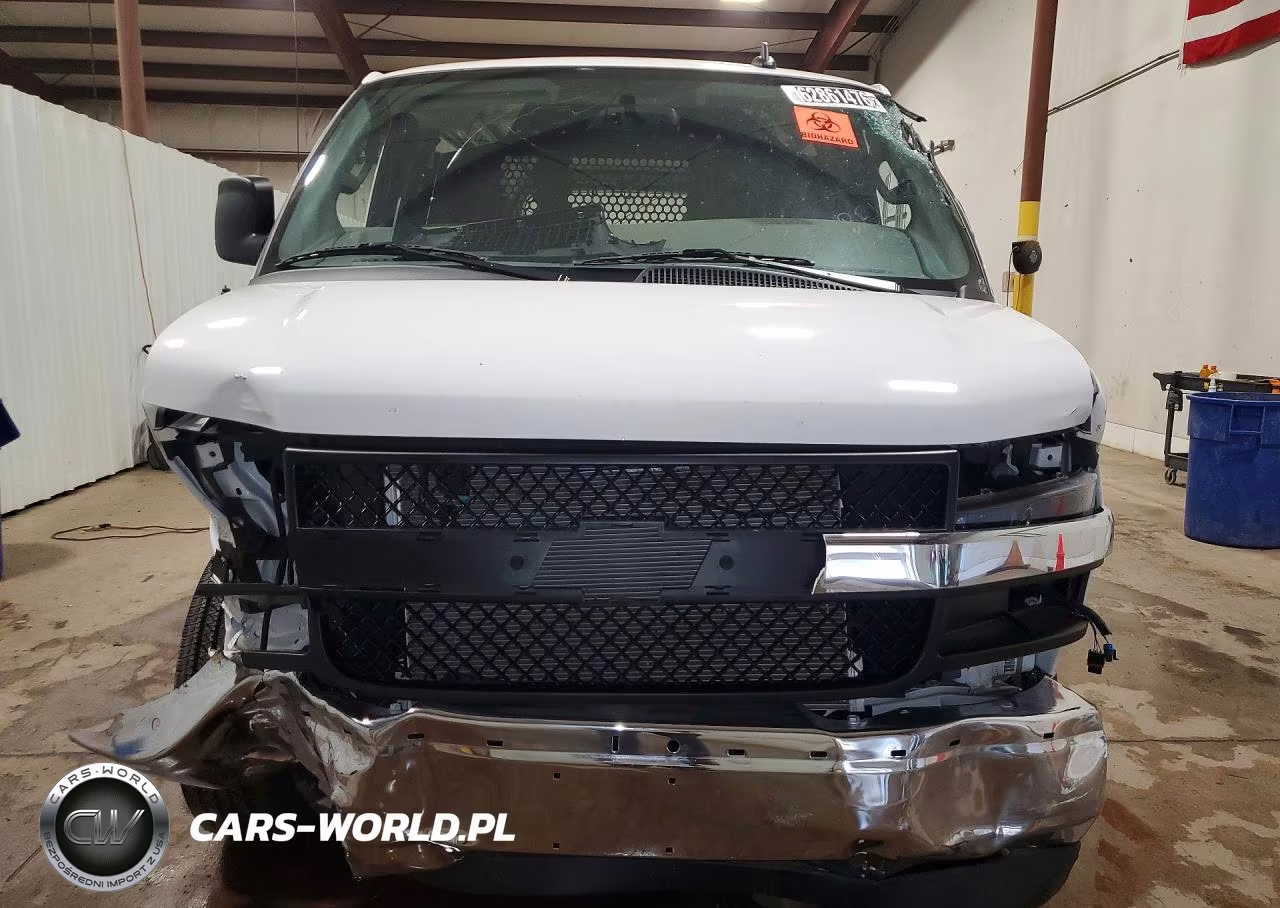 2025 Chevrolet Express 2500 Cargo Delivery Van VIN:1GCWGAFP1S1159798 - 5