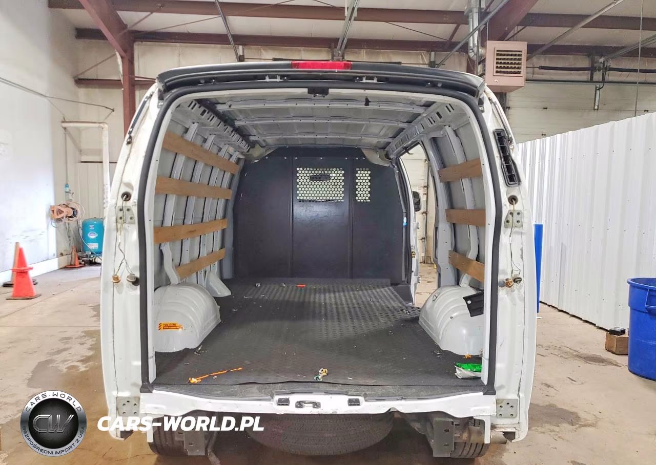2025 Chevrolet Express 2500 Cargo Delivery Van VIN:1GCWGAFP1S1159798 - 6