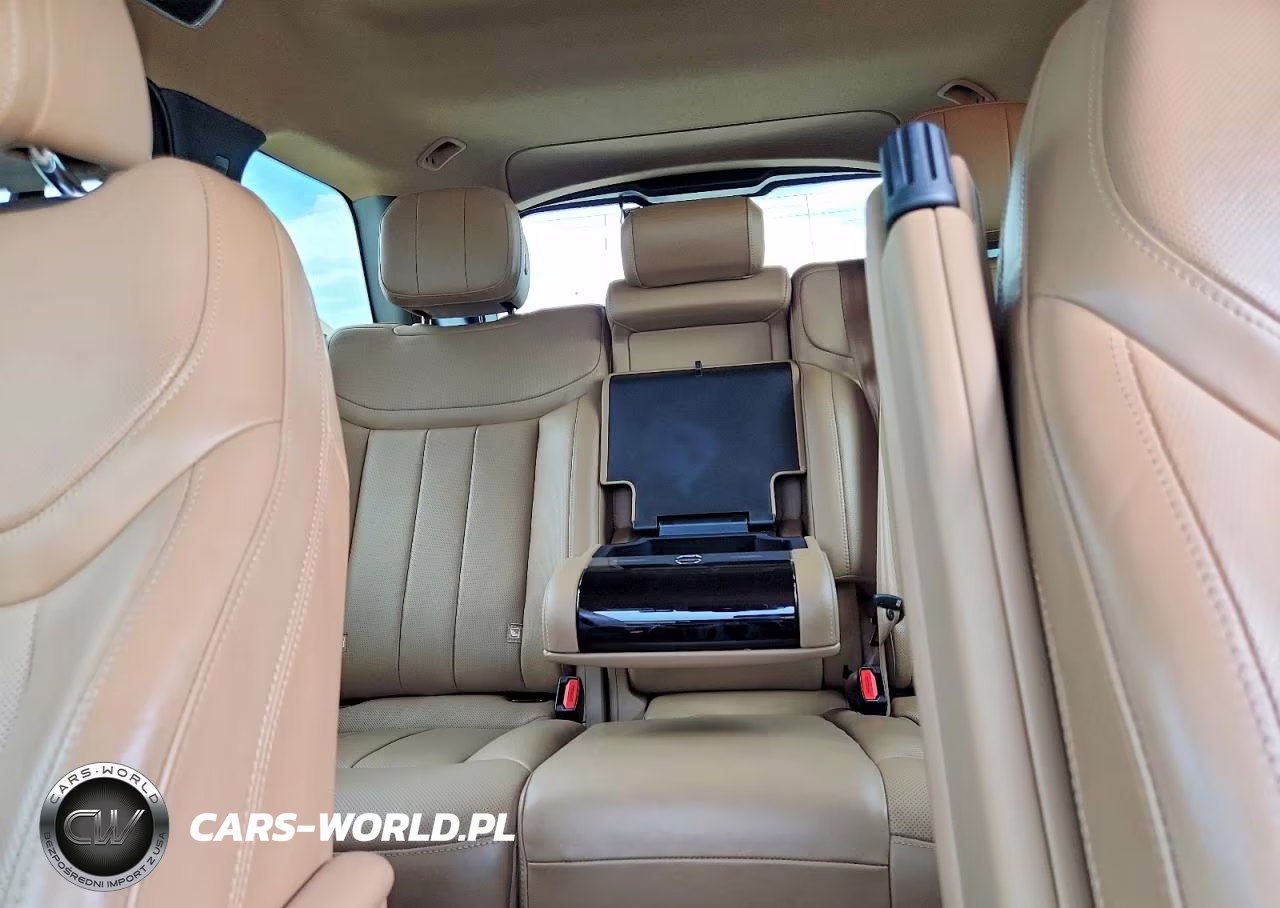 2023 Land Rover Range Rover Se VIN:SALKP9E75PA055703 - 10