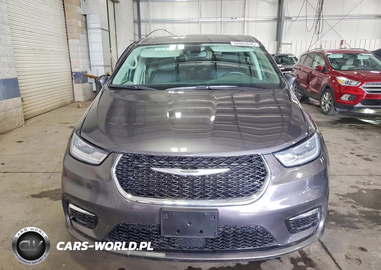 2023 Chrysler Pacifica Touring L VIN:2C4RC1BG8PR533003 - 5