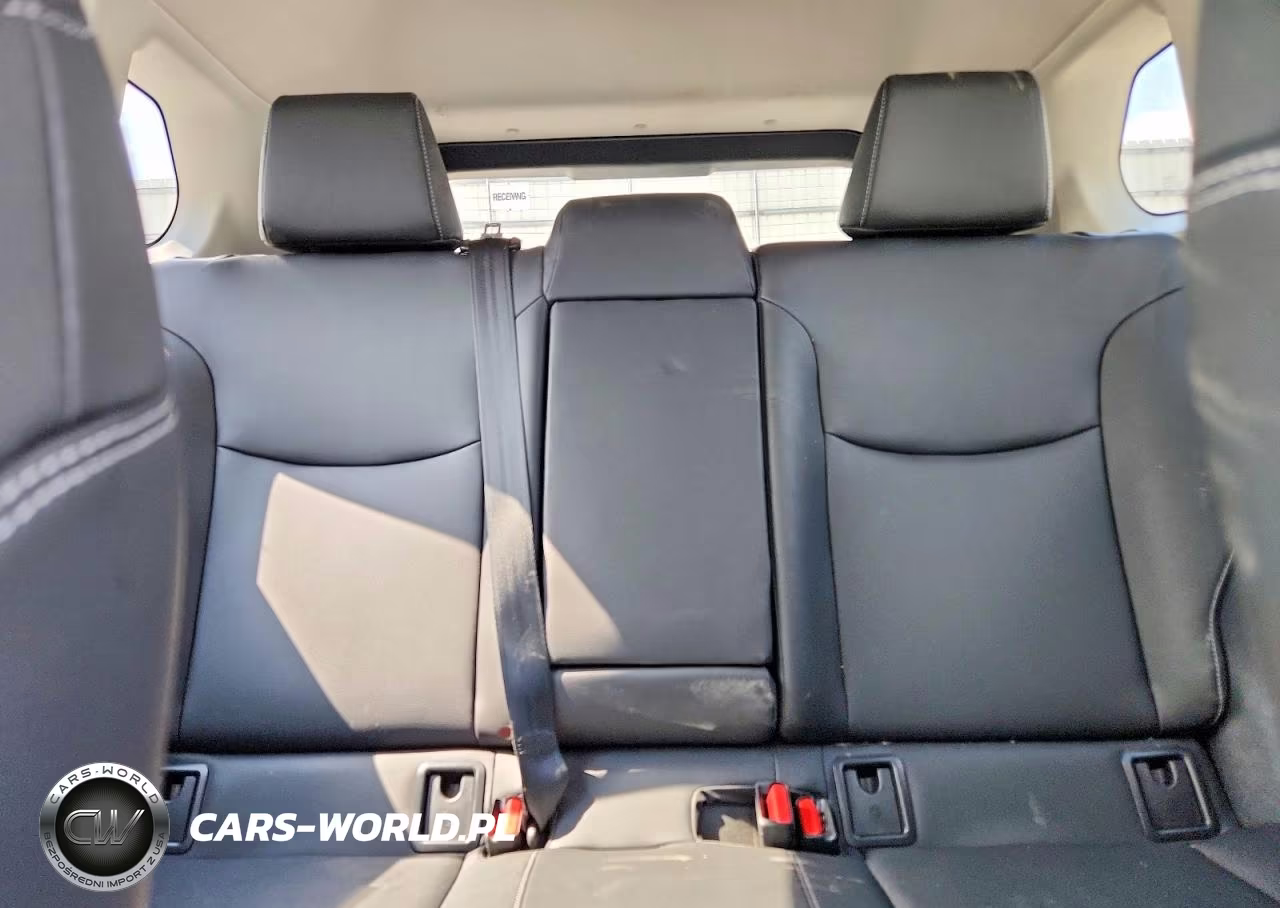 2023 Toyota Corolla Cross Xle VIN:7MUDAABG9PV077221 - 10