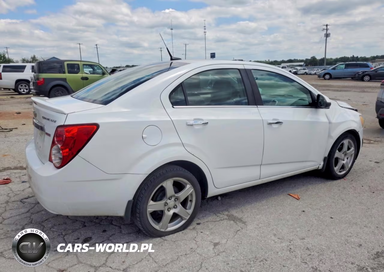 2013 Chevrolet Sonic Ltz VIN:1G1JE5SB6D4186345 - 3