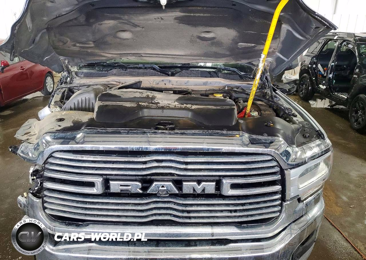 2021 Ram 3500 Laramie VIN:3C63RRJL7MG537876 - 11