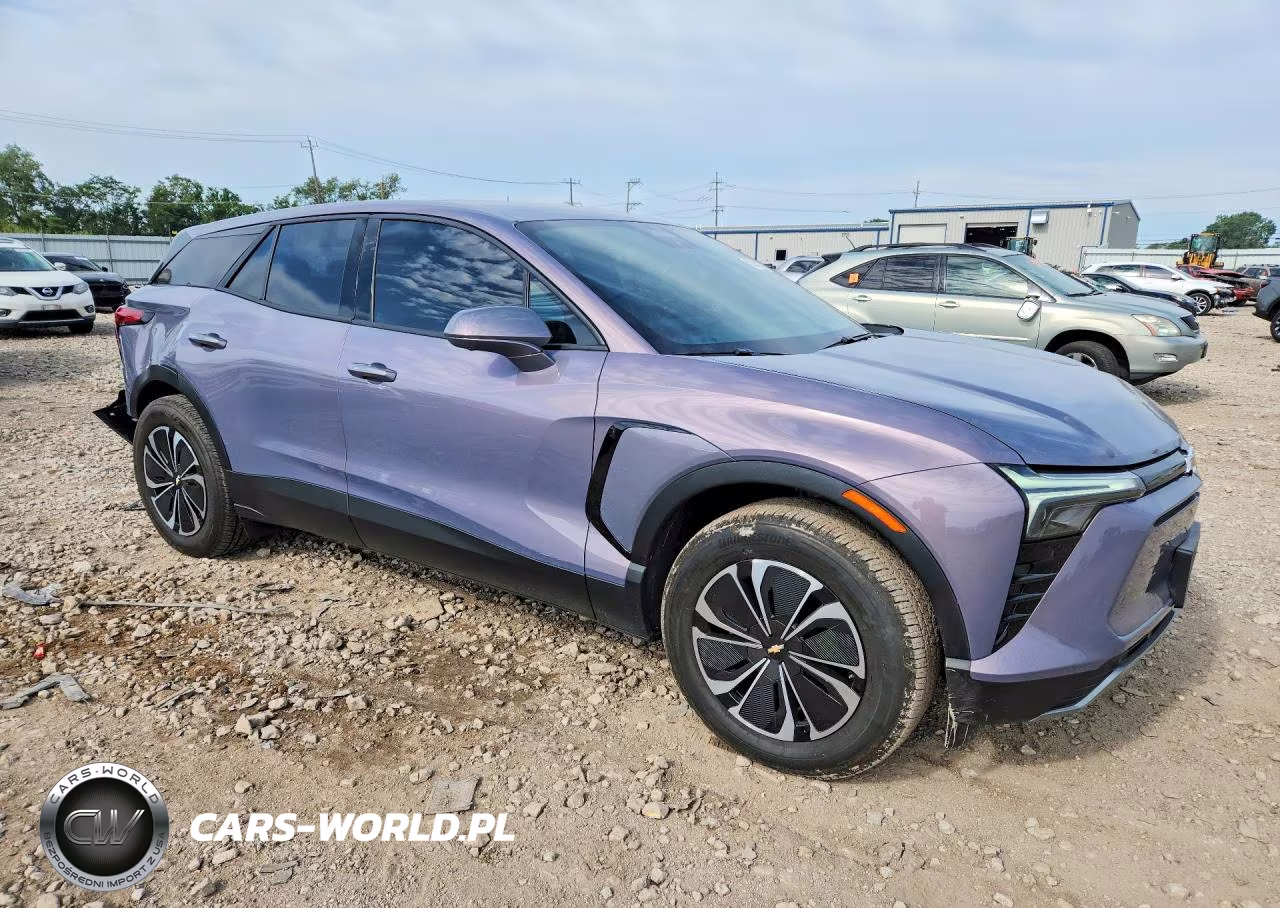2025 Chevrolet Blazer Lt VIN:3GNKDGRJ4SS134076 - 4