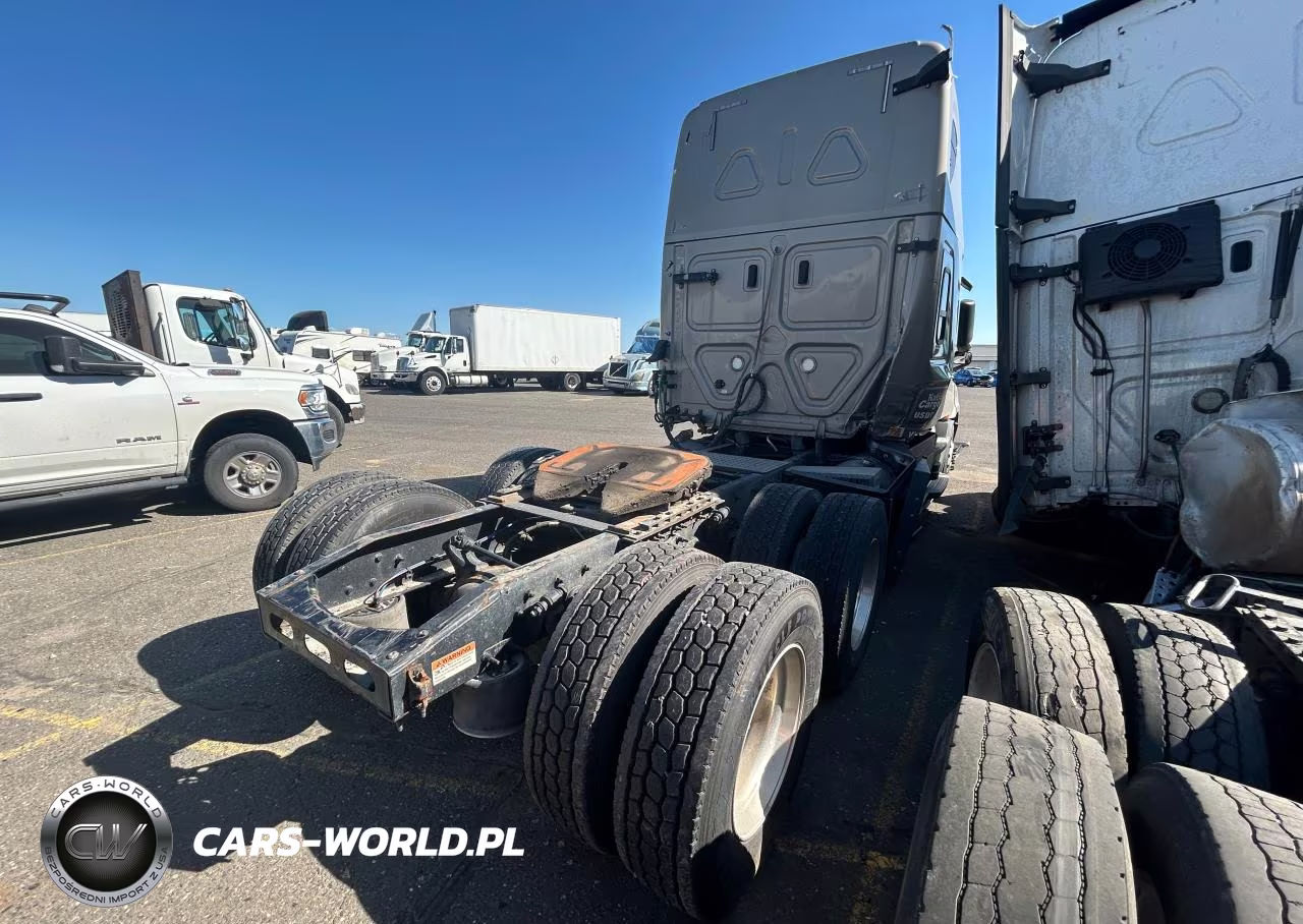 2021 Freightliner Cascadia 126 VIN:3AKJHHDR8MSMH8670 - 4