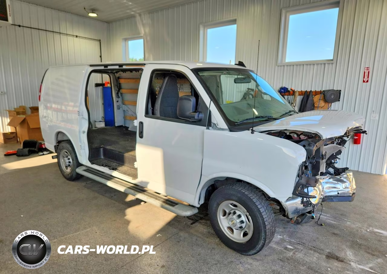 2025 Chevrolet Express G2500 VIN:1GCWGAFP2S1160202 - 4