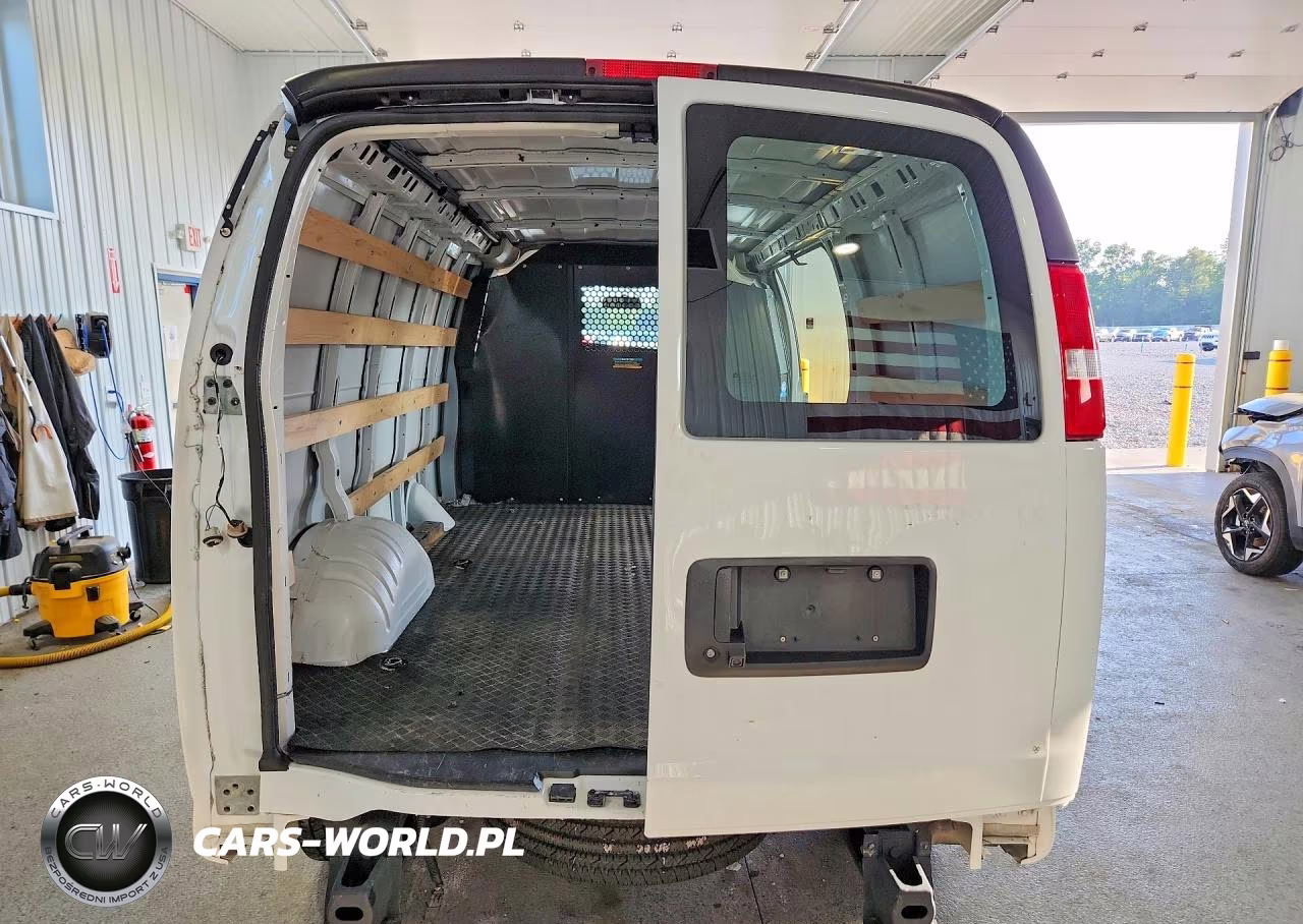 2025 Chevrolet Express G2500 VIN:1GCWGAFP2S1160202 - 6