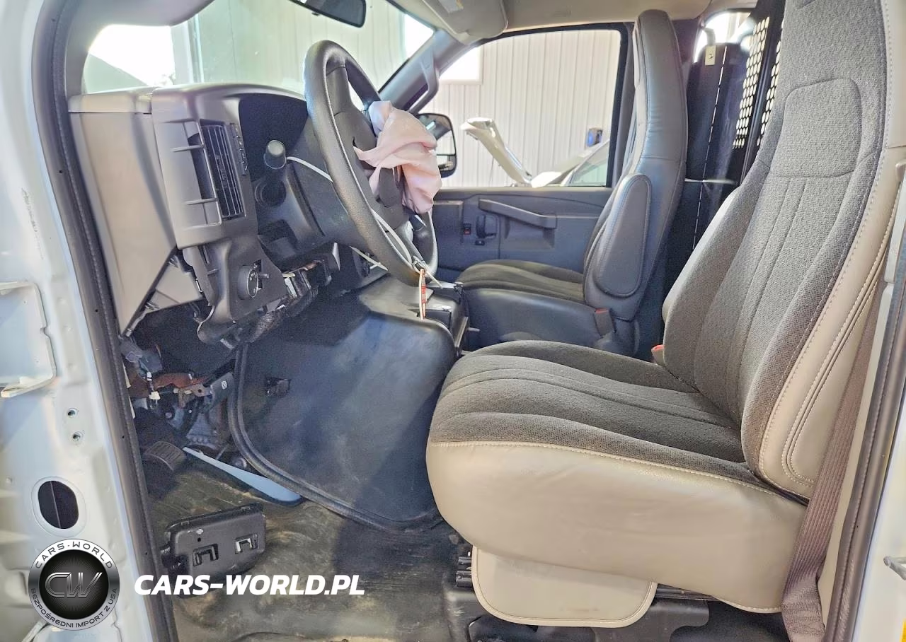 2025 Chevrolet Express G2500 VIN:1GCWGAFP2S1160202 - 7