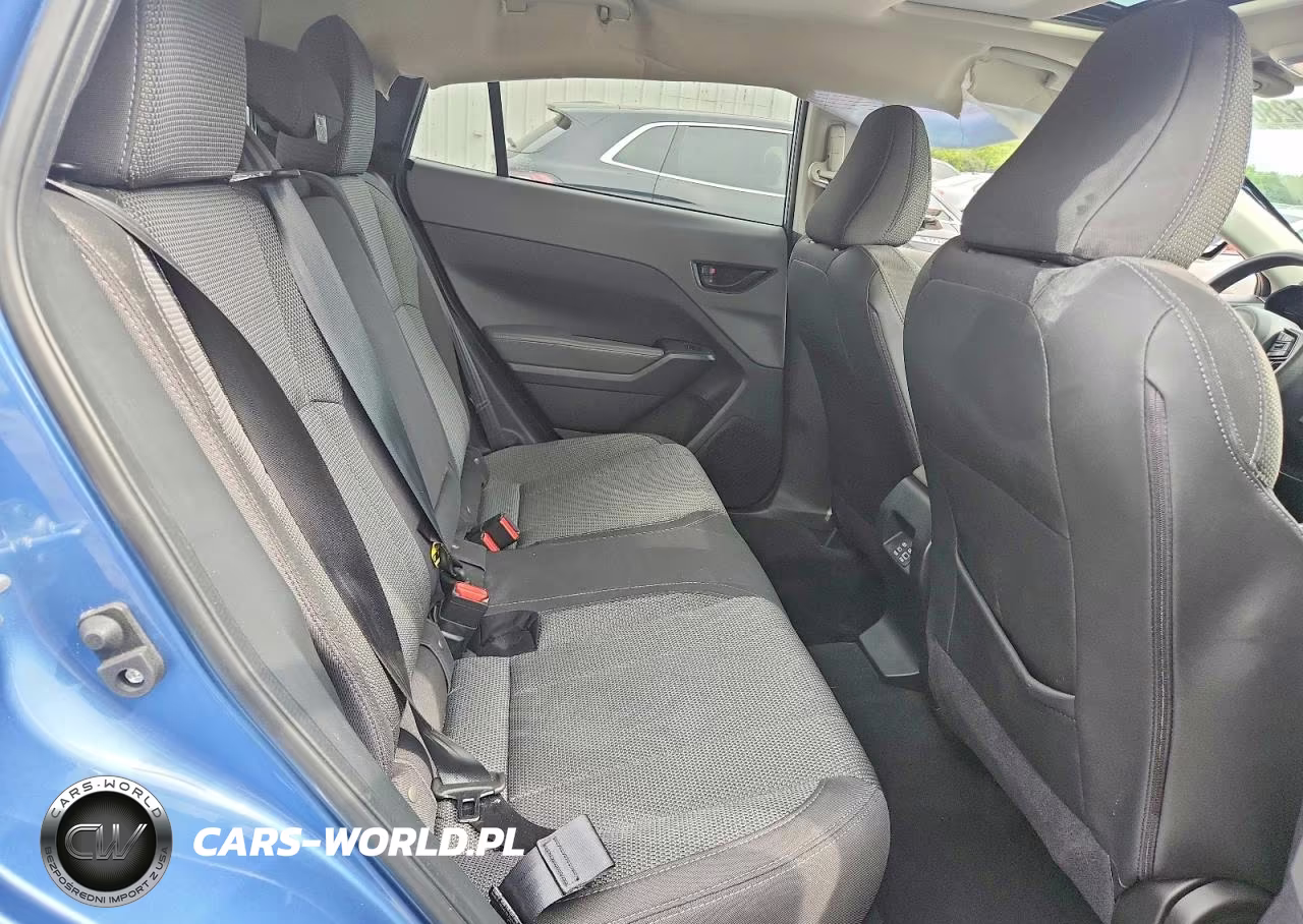 2024 Subaru Crosstrek Premium VIN:JF2GUADC9RH387287 - 11