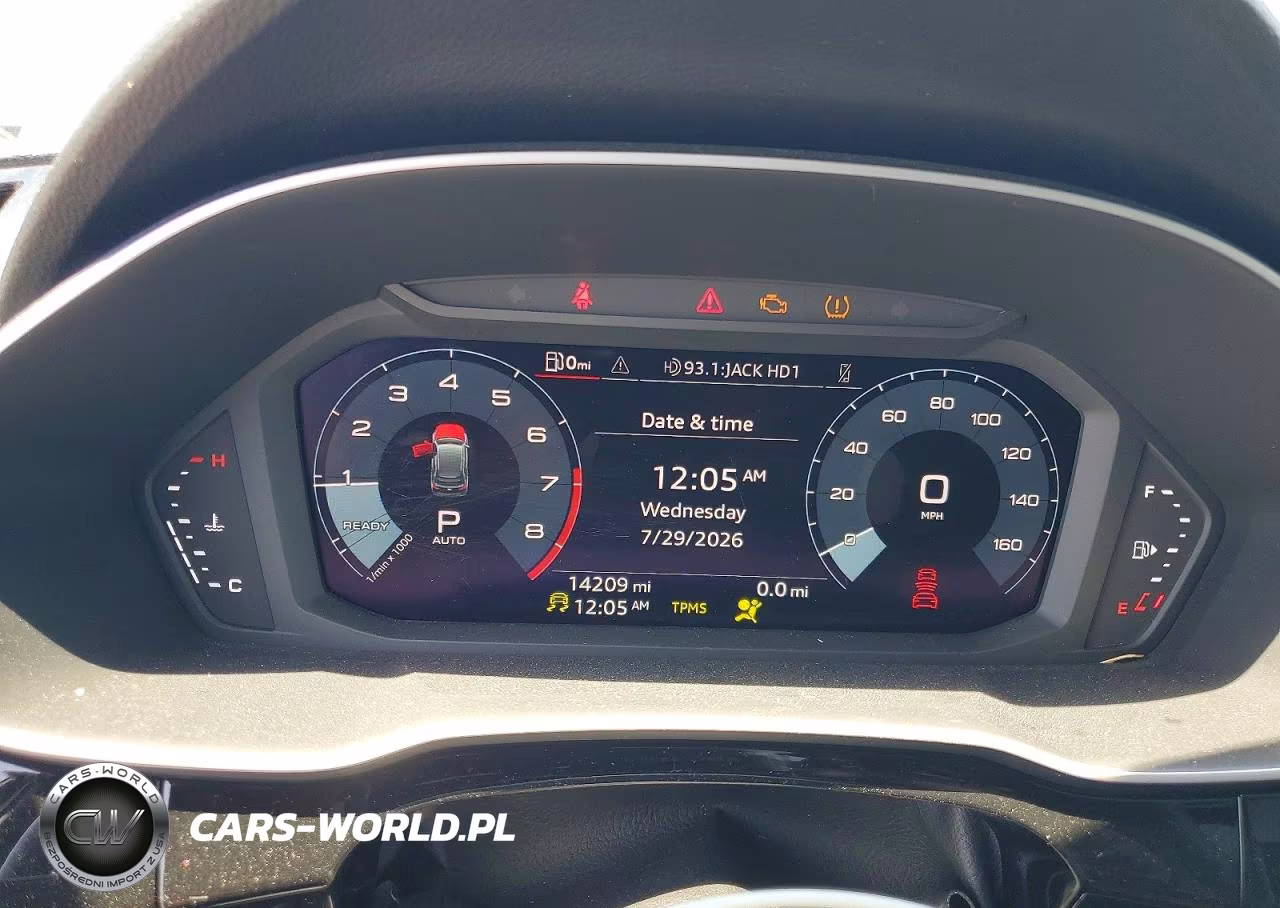 2025 Audi Q3 Premium S Line 45 VIN:WA1DECF35S1000928 - 9