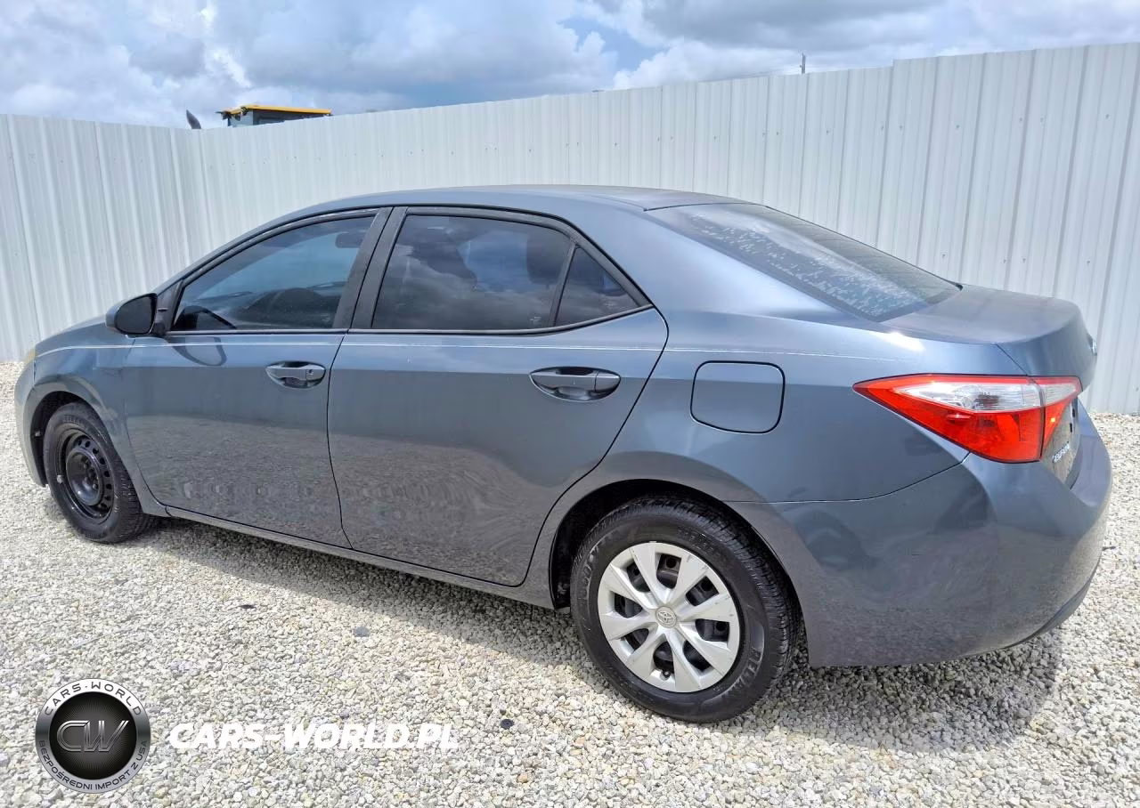 2015 Toyota Corolla L VIN:2T1BURHE6FC243117 - 2