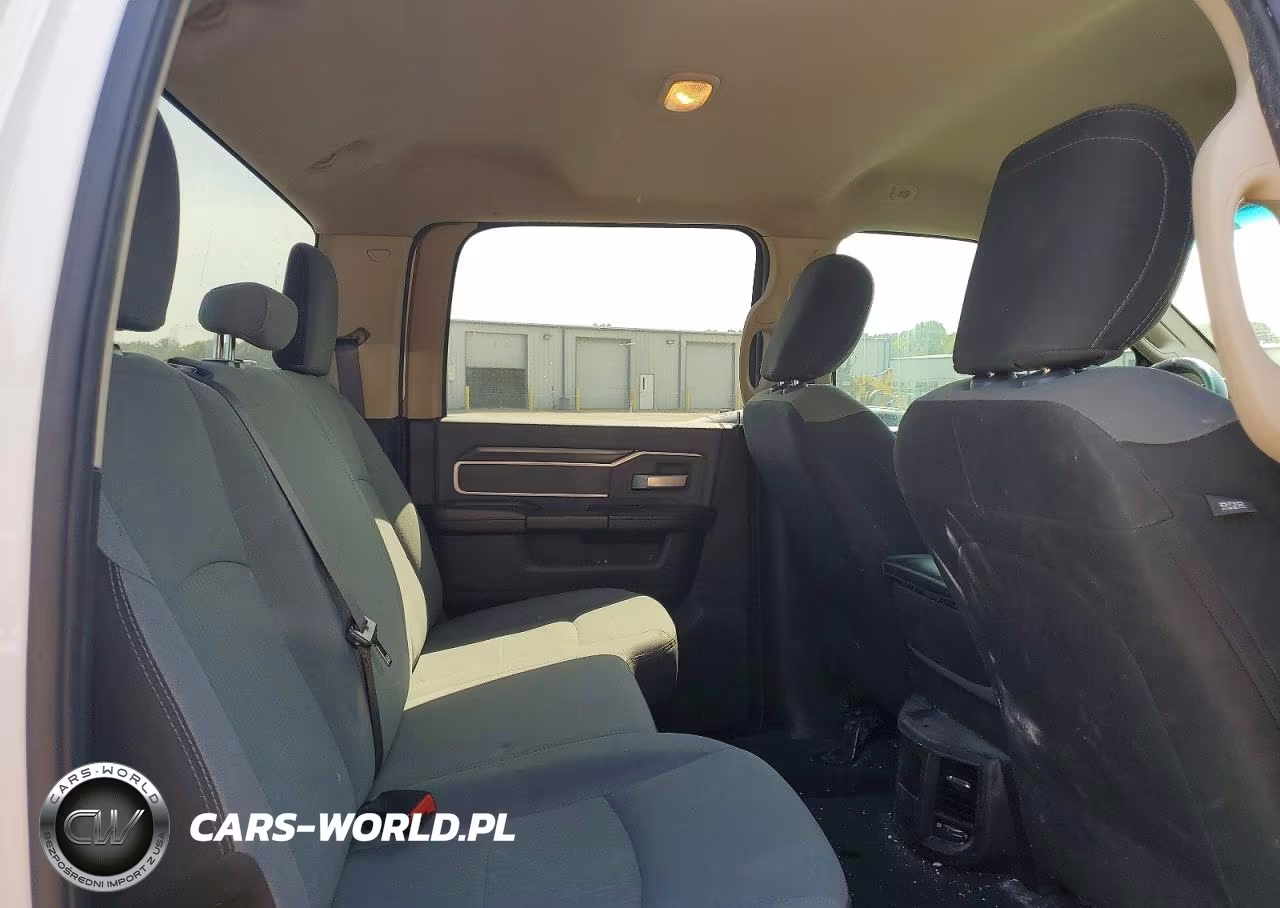 2019 Ram 2500 Big Horn VIN:3C6UR5DL5KG605596 - 10