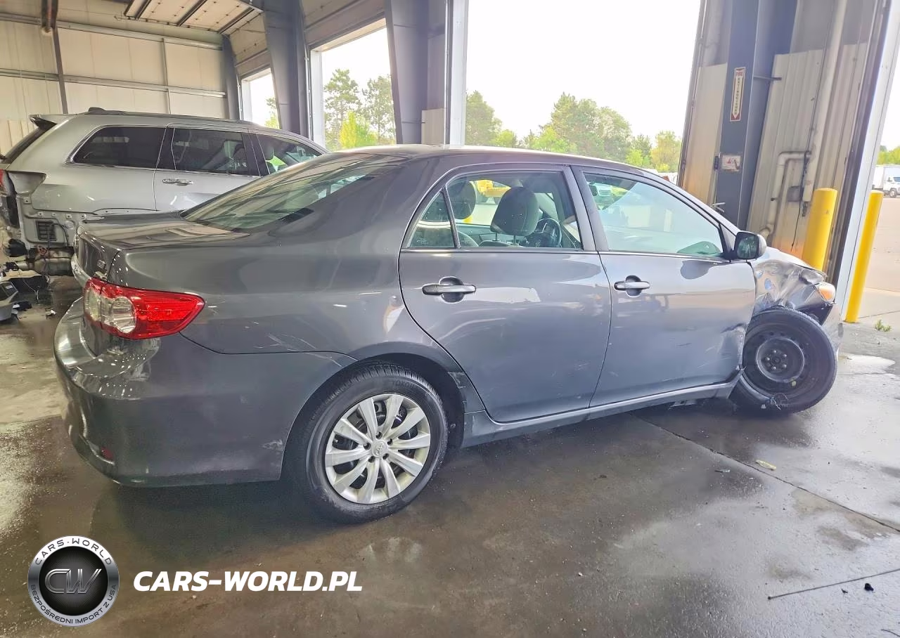 2013 Toyota Corolla Le VIN:2T1BU4EE9DC080659 - 3