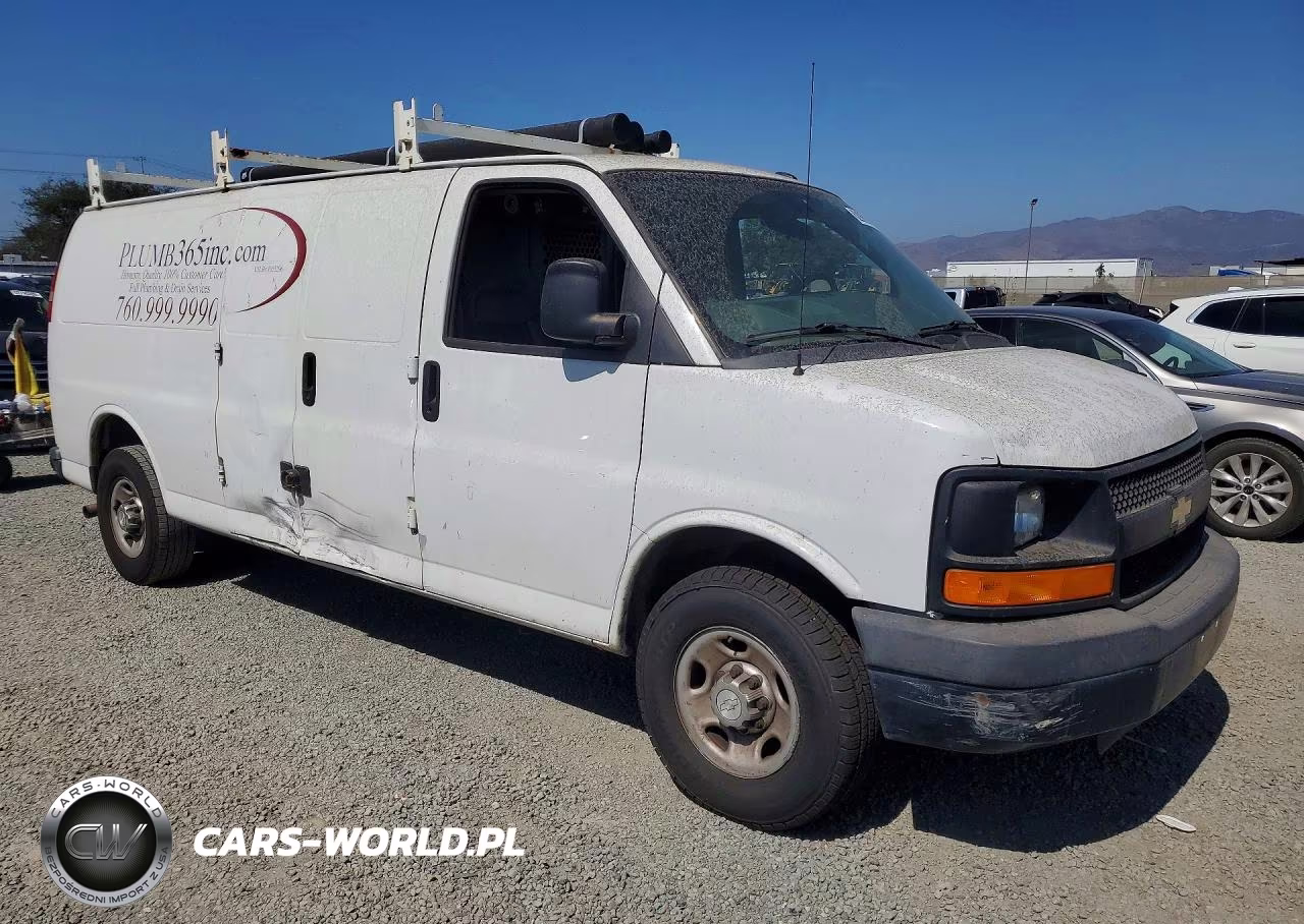 2015 Chevrolet Express G2500 VIN:1GCWGGFF3F1107928 - 4