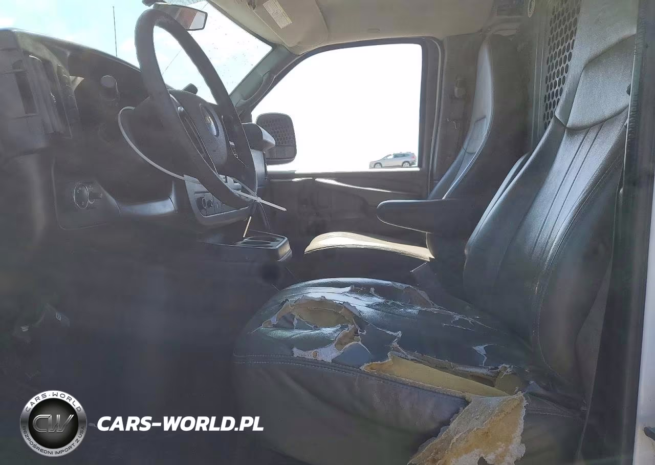 2015 Chevrolet Express G2500 VIN:1GCWGGFF3F1107928 - 7