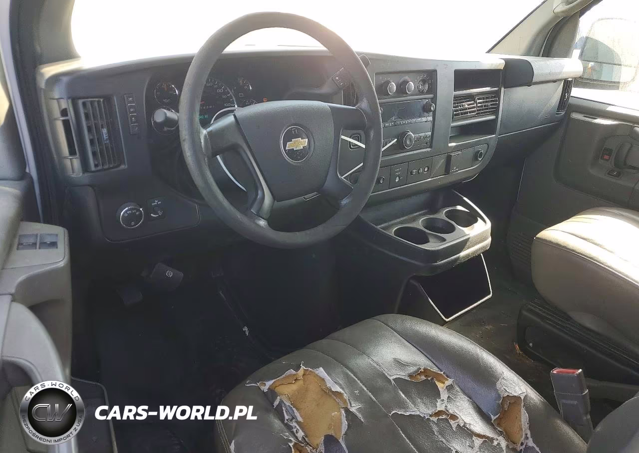 2015 Chevrolet Express G2500 VIN:1GCWGGFF3F1107928 - 8