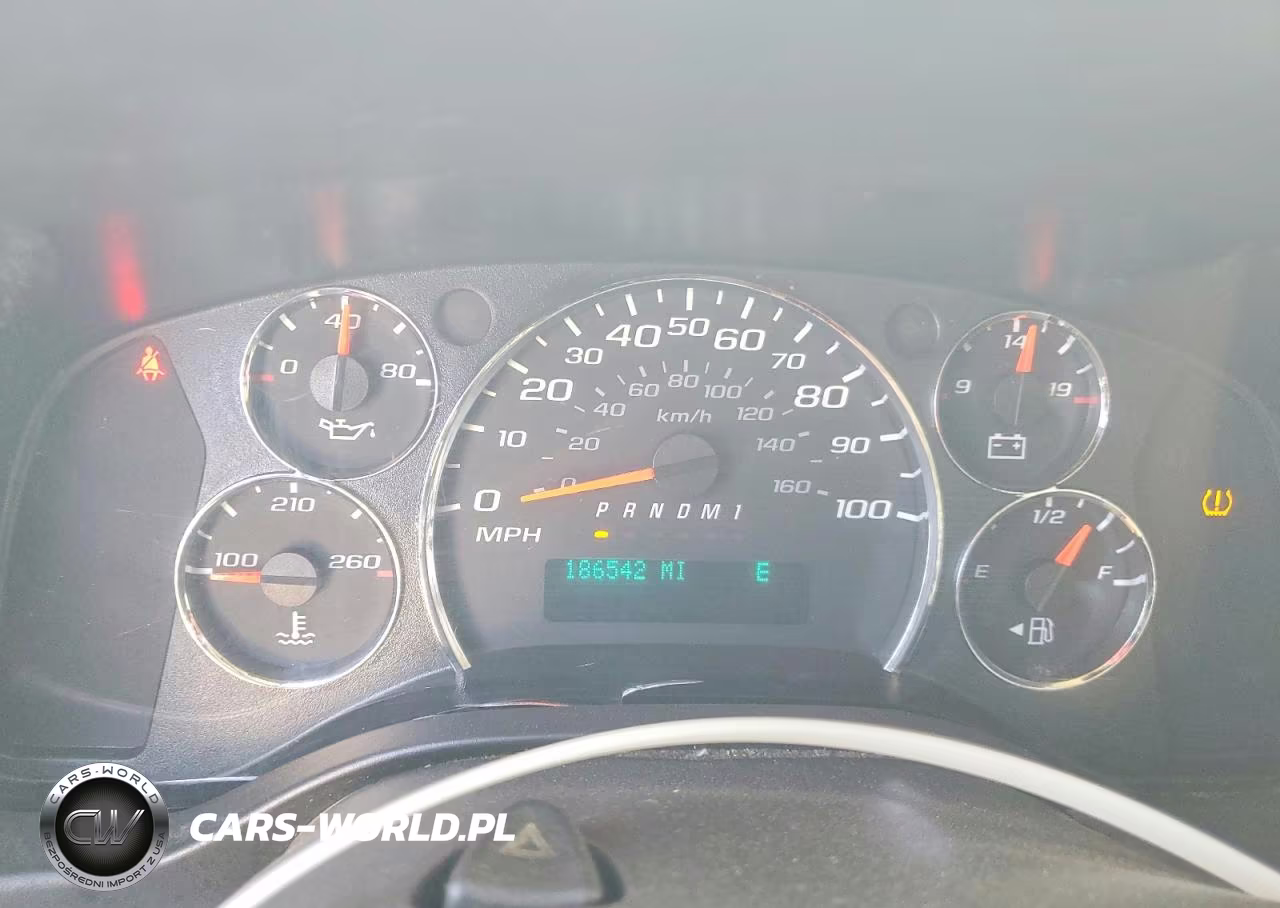 2015 Chevrolet Express G2500 VIN:1GCWGGFF3F1107928 - 9